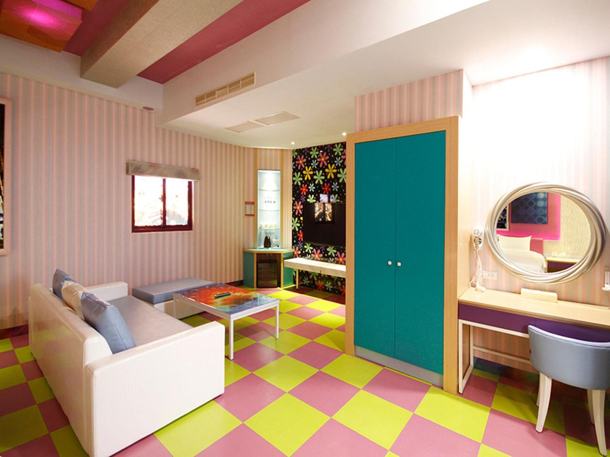 hotel room