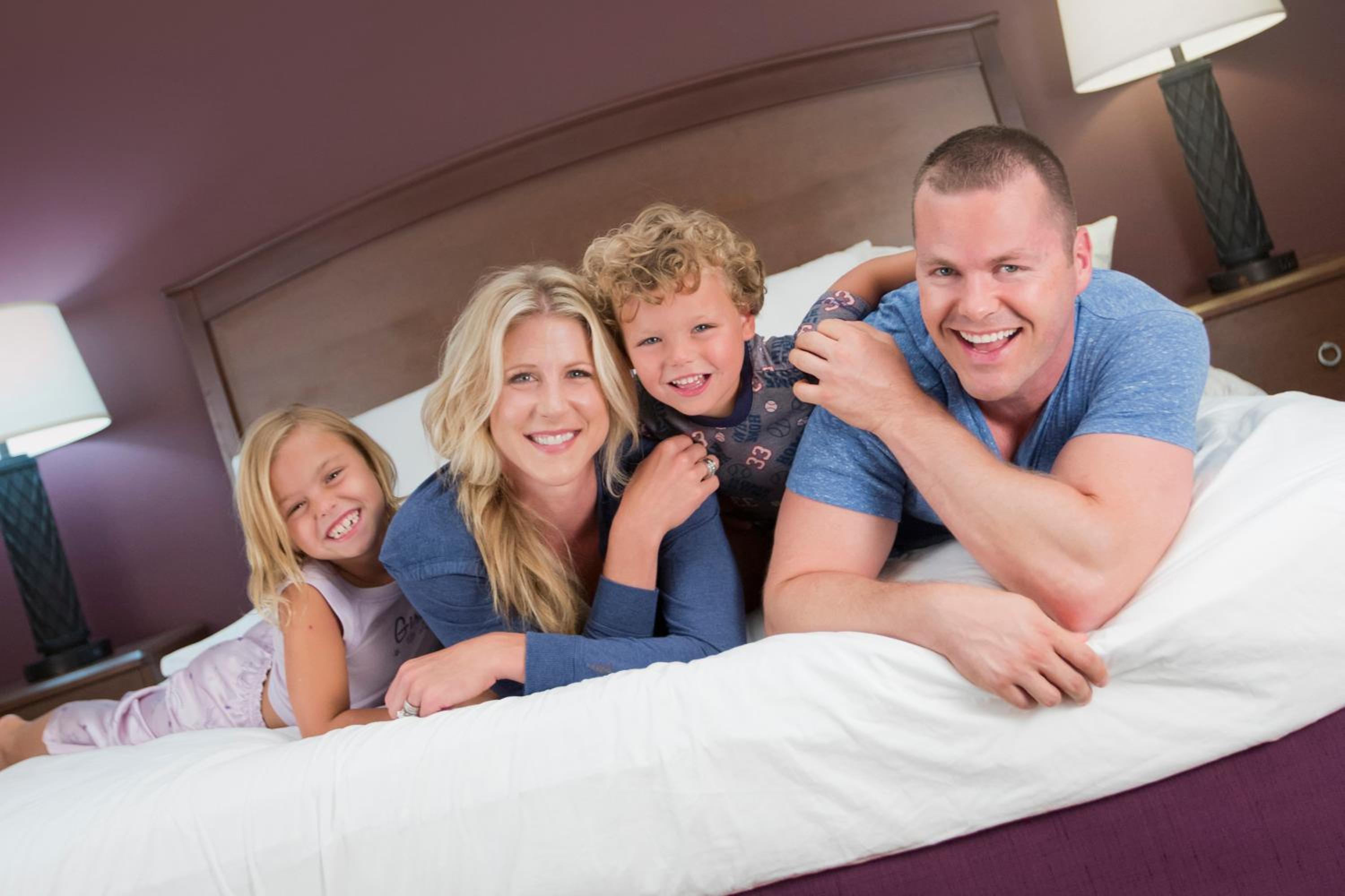 AmericInn and Suites by Wyndham Delafield-Waukesha-Milwaukee - Property Image 31