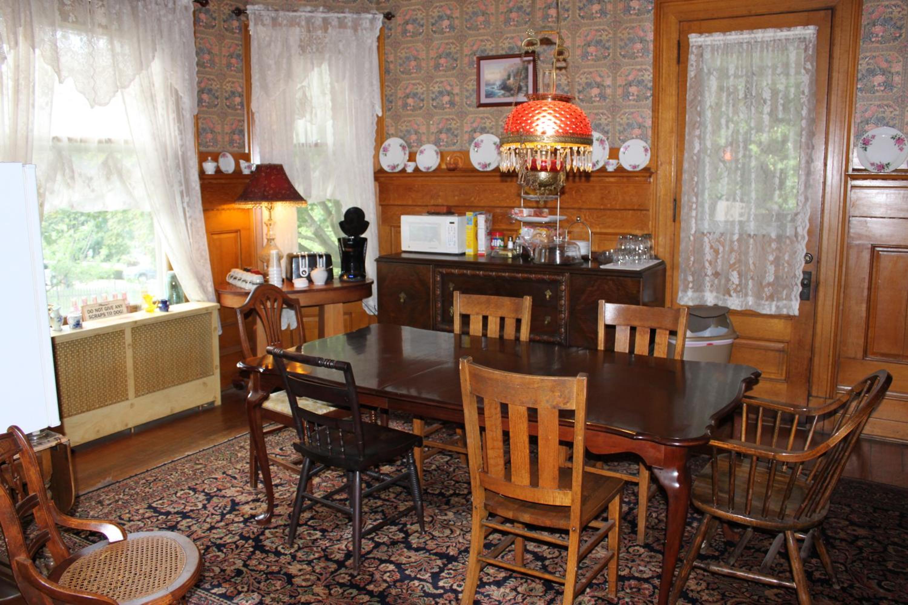 Victorian Charm Inn