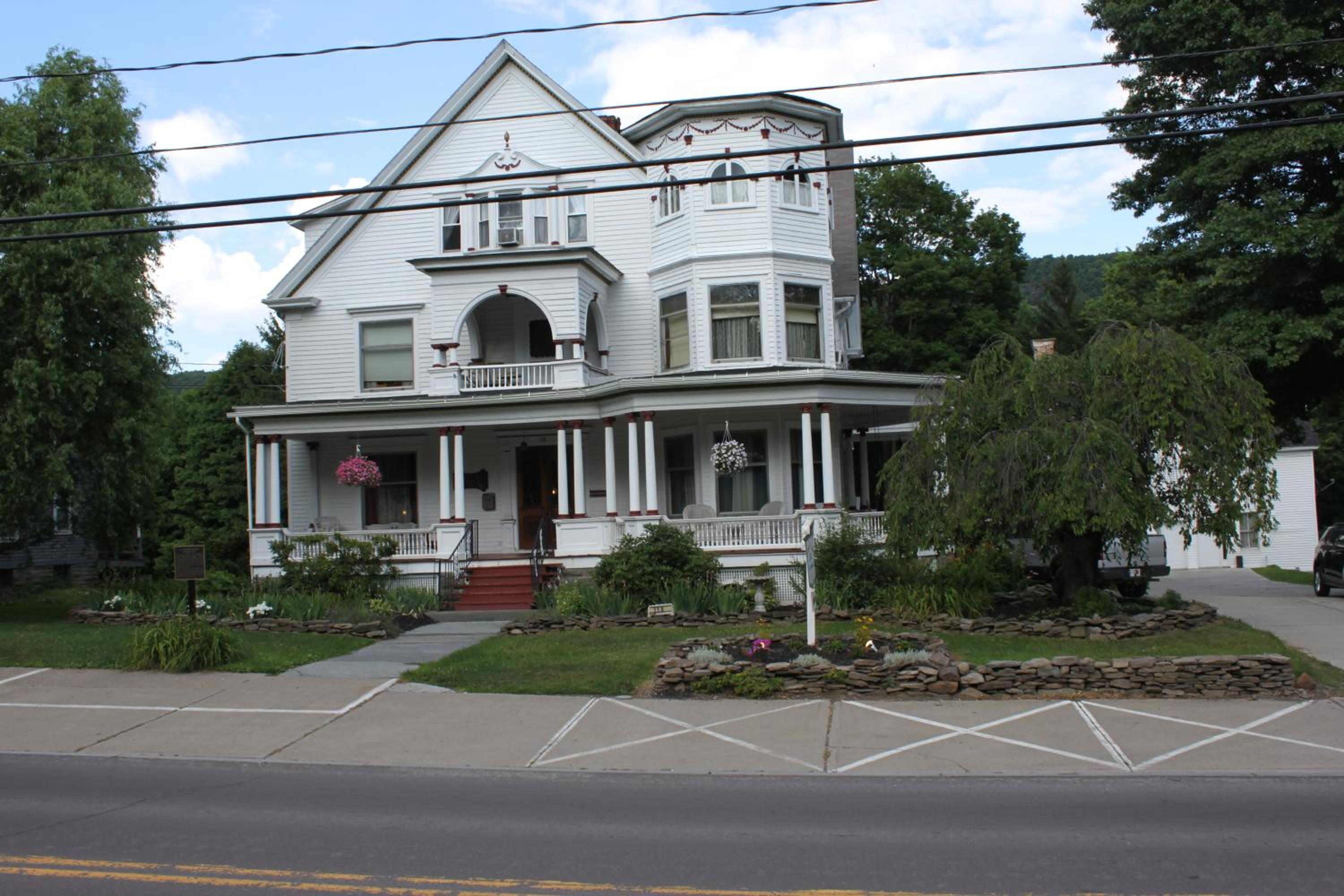 Victorian Charm Inn