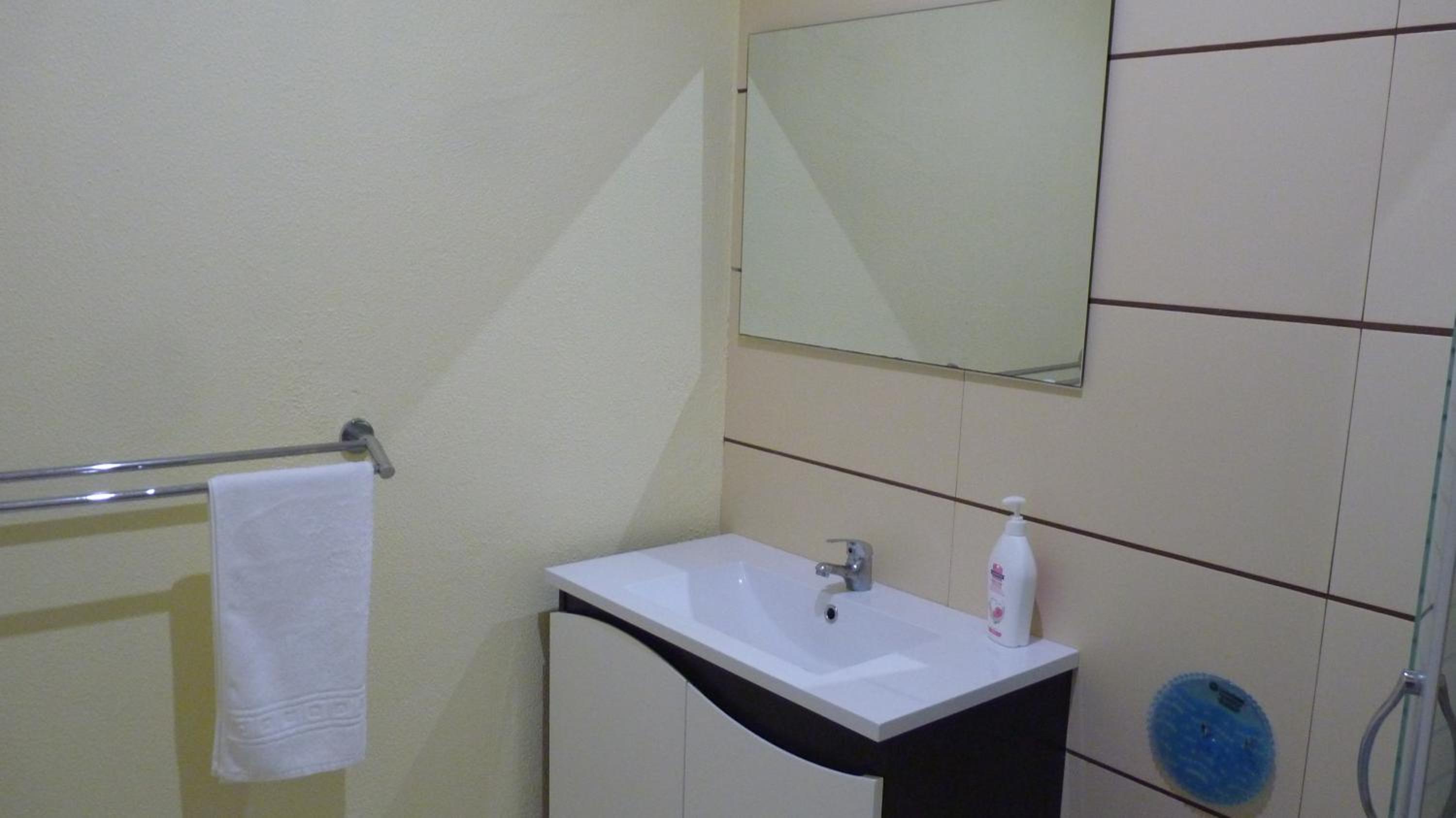 AZORES GARDEN HOUSE - Private Suites & Apartments - Automatic Self Check-in photo 31 of 78