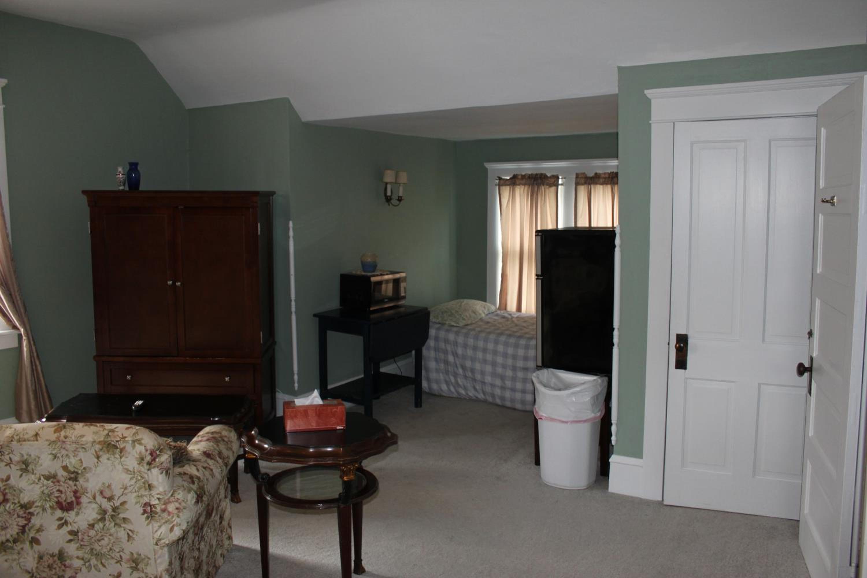 Victorian Charm Inn