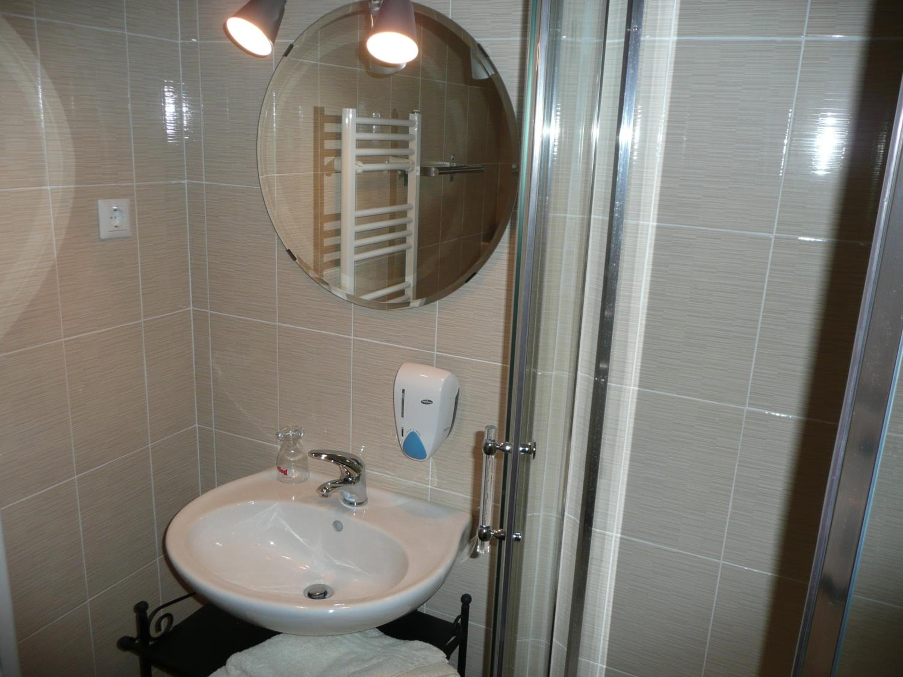 Photo 37