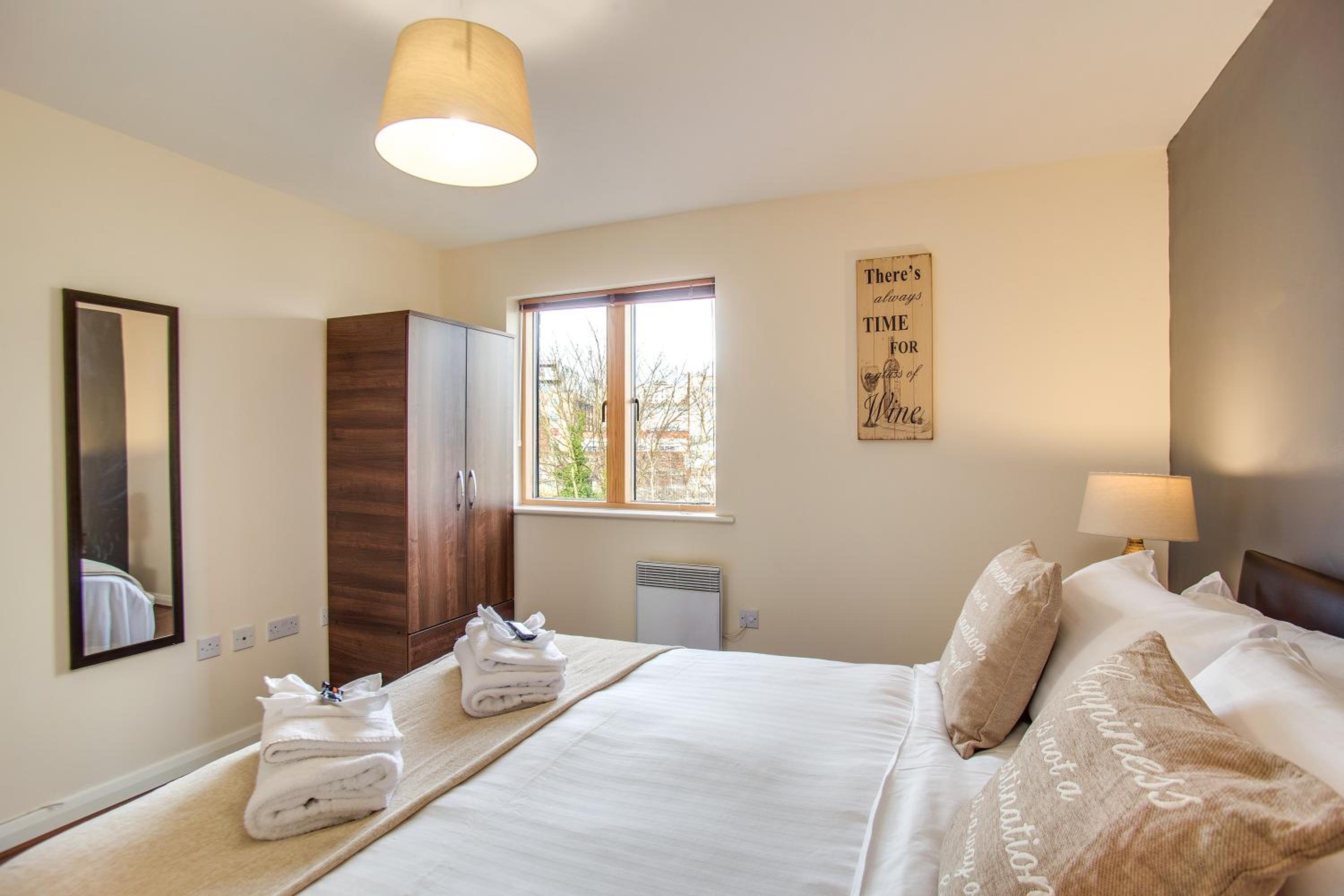 Mica Point City Centre Apartment
