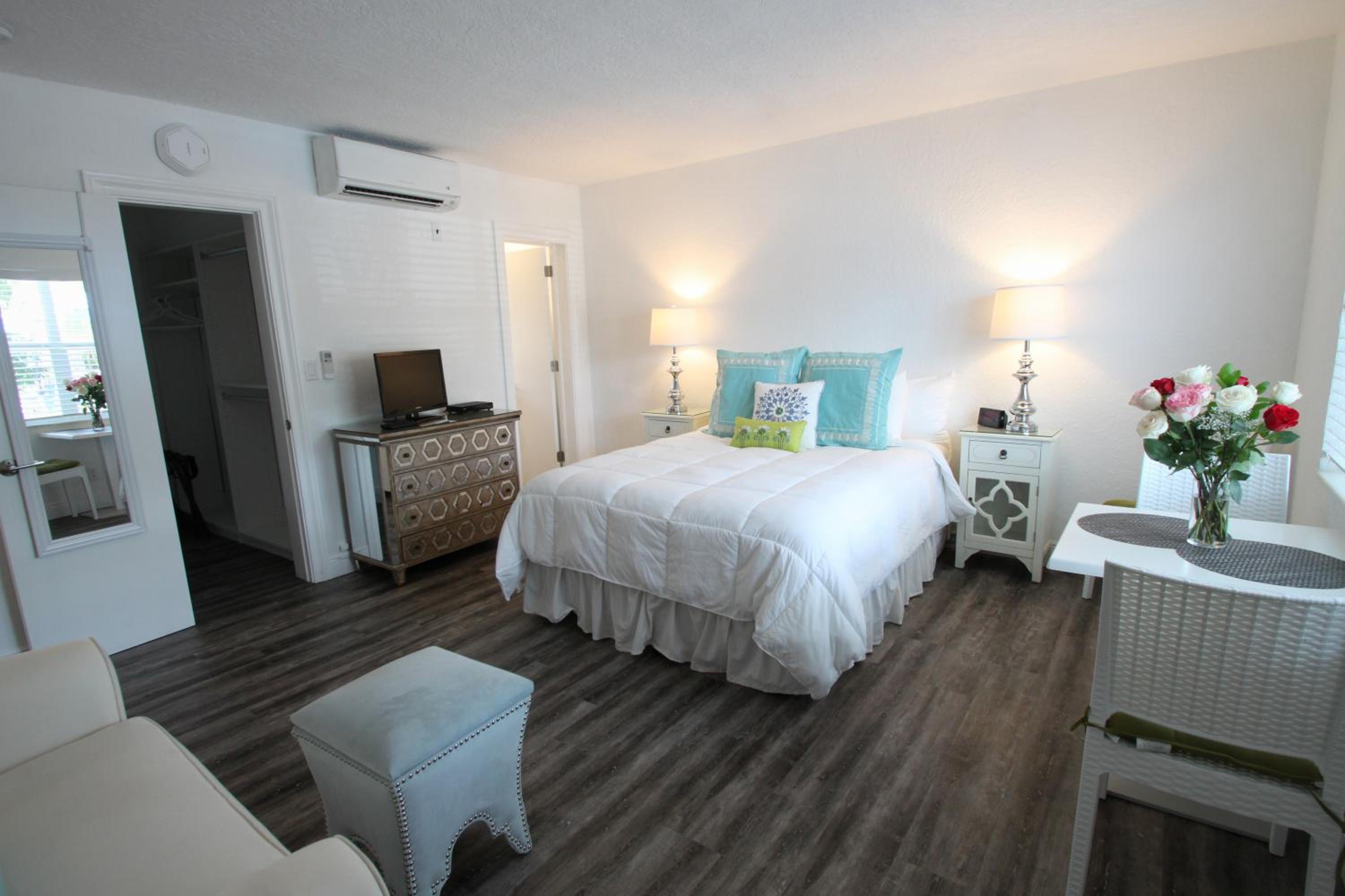 Sea Spray Inn