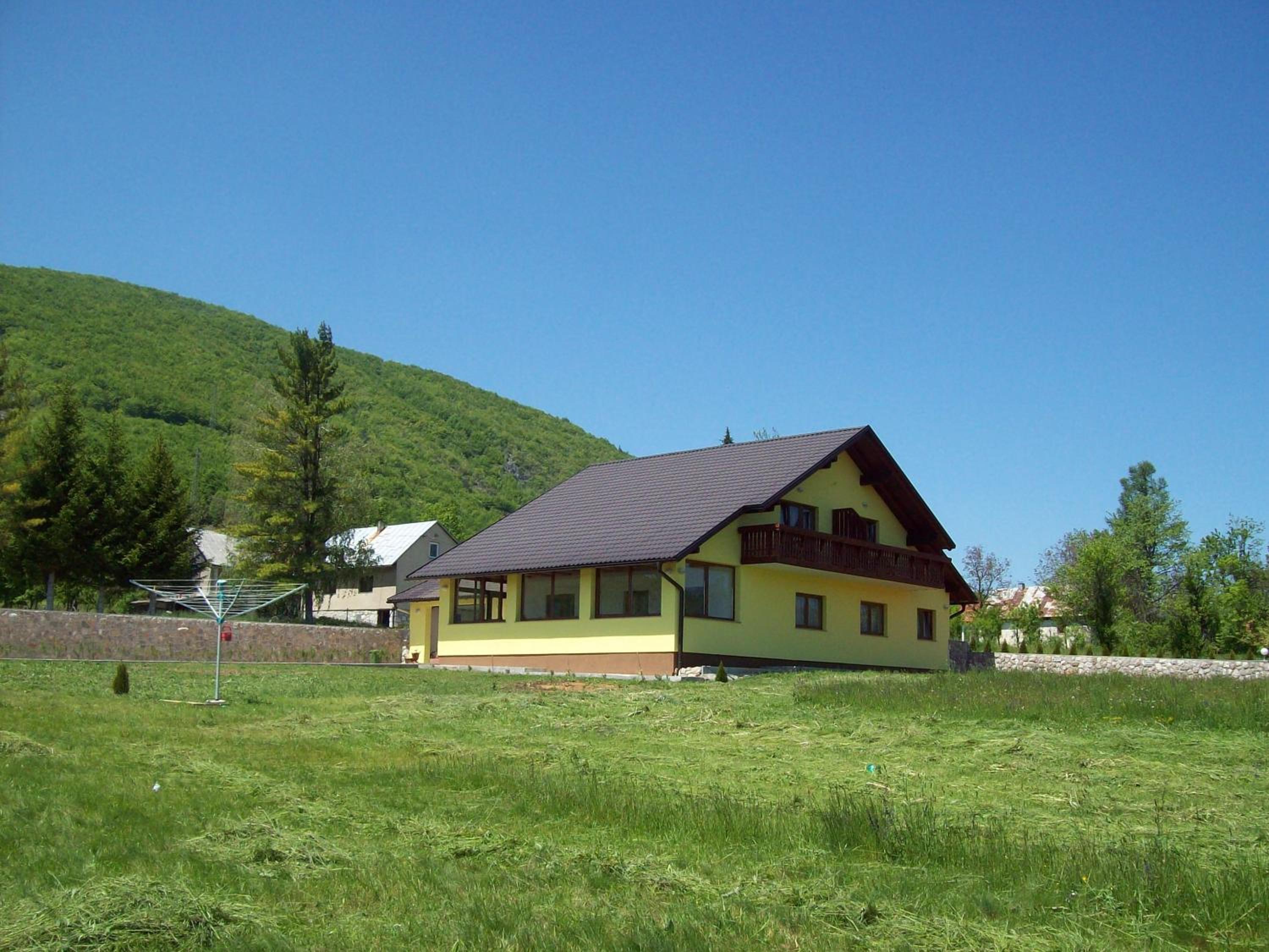 Photo 9