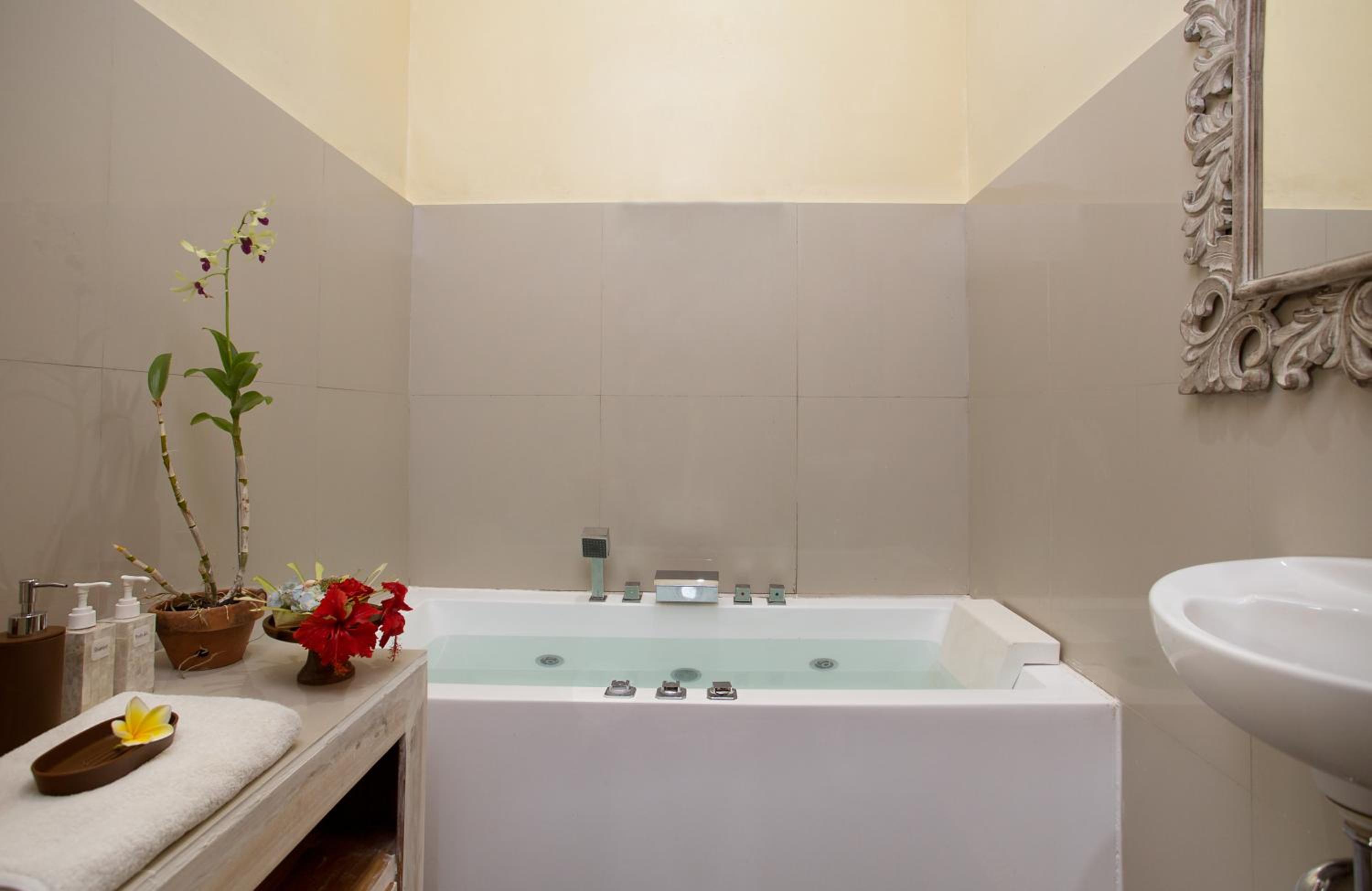 Grand Ashanti Villa