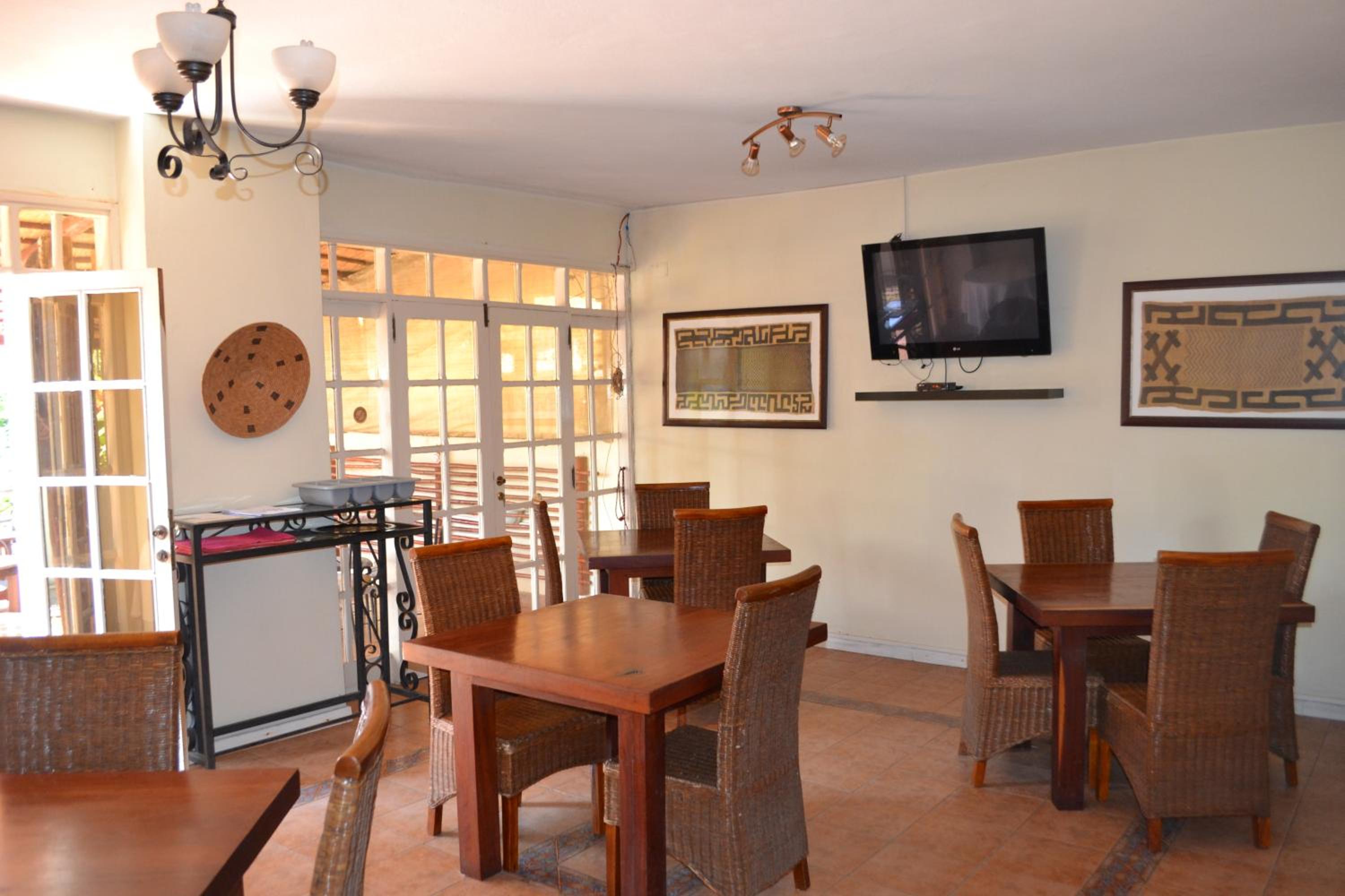 Sundown Guest House Maputo, photo 28