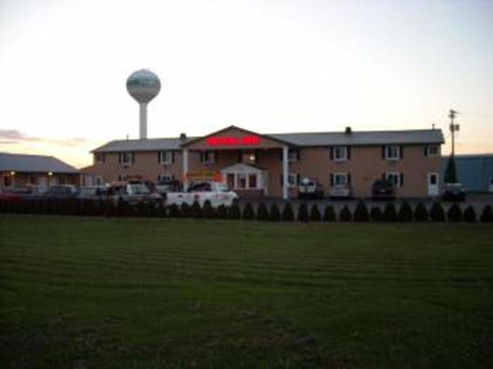 Watertown Vacations - Royal Inn Motel - Property Image 2