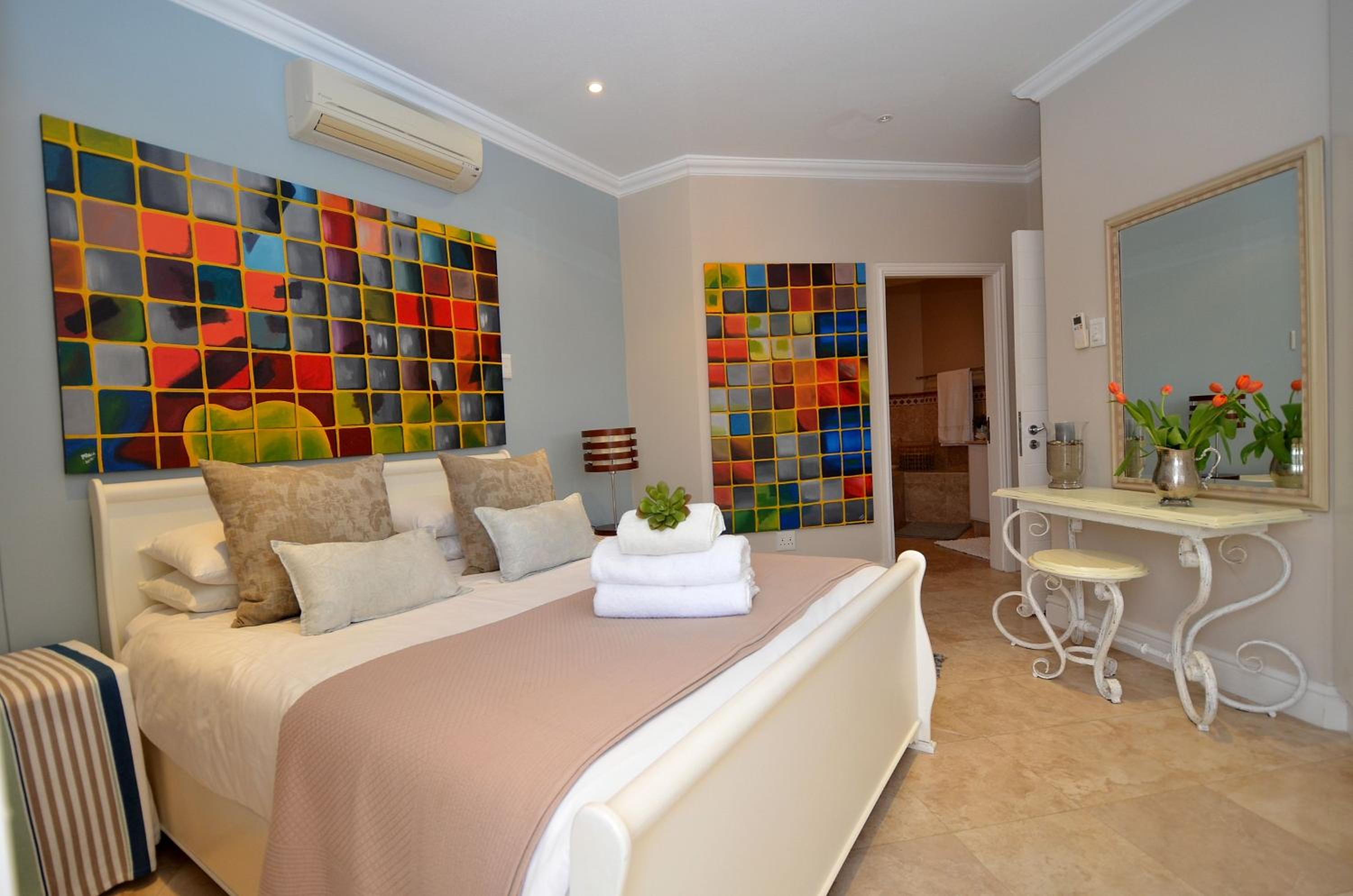 703 Oyster Schelles - by Stay in Umhlanga