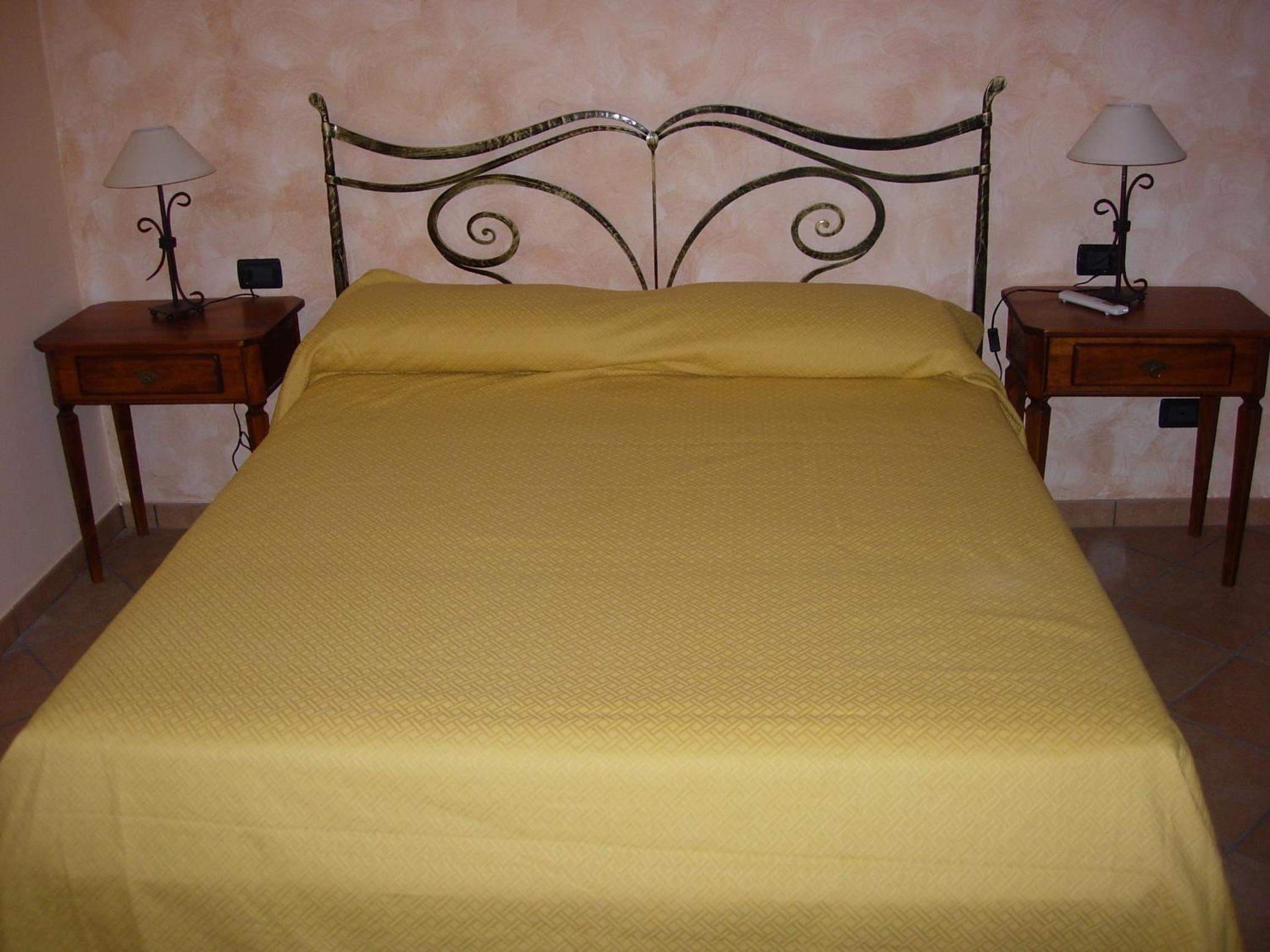 Angelucci Agriturismo con Camere e Agri Camping