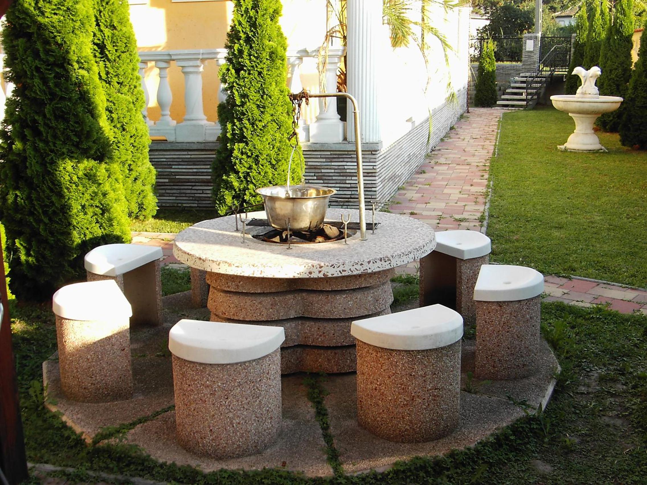 Photo 18