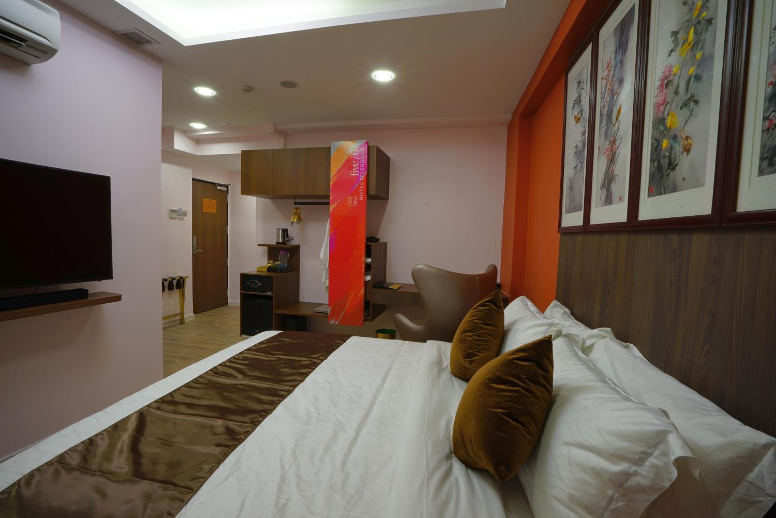 five6 Hotel Splendour