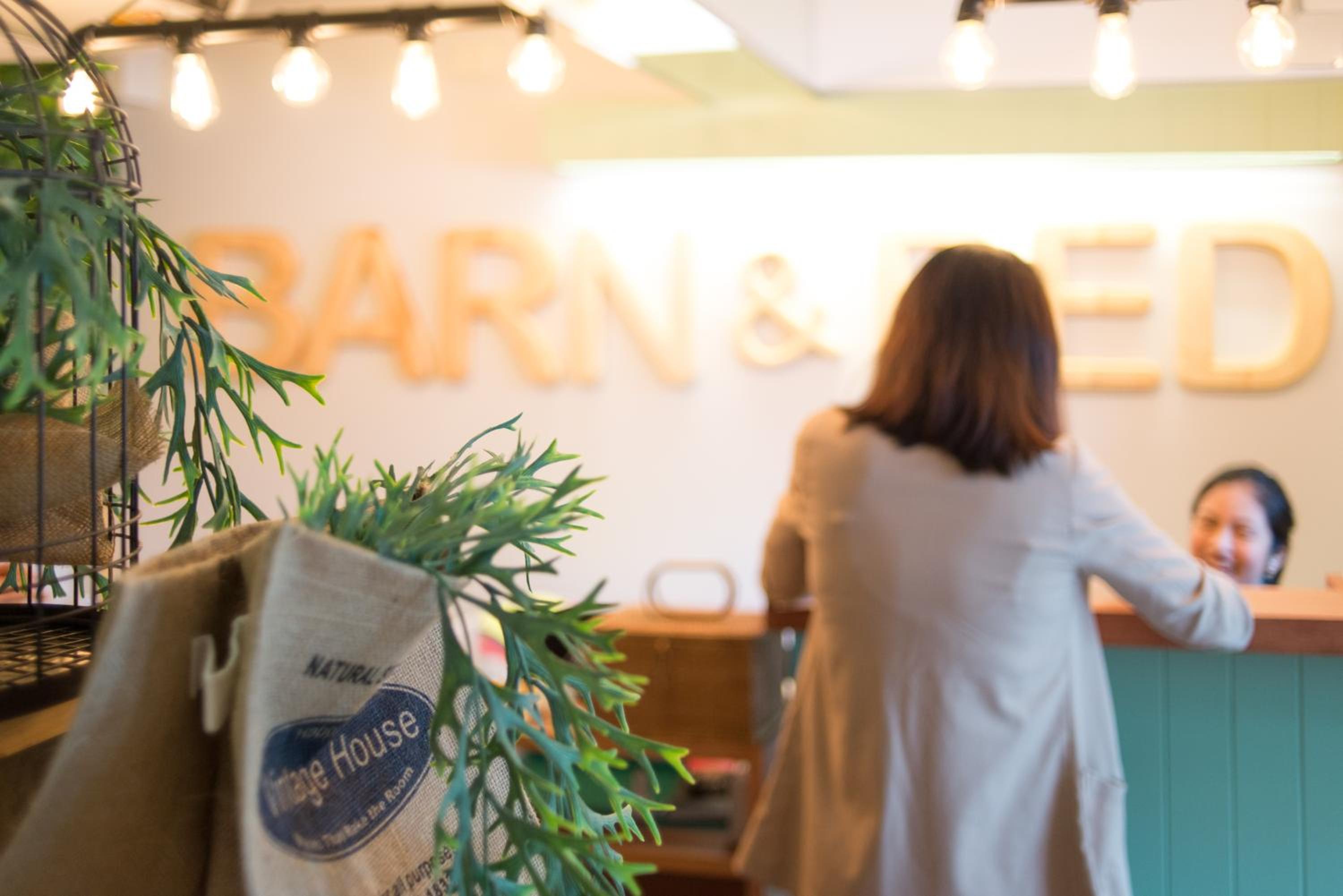 Barn & Bed Hostel at BTS Phrom Phong