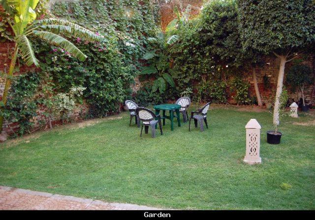 Sakkara pyramid inn hotel