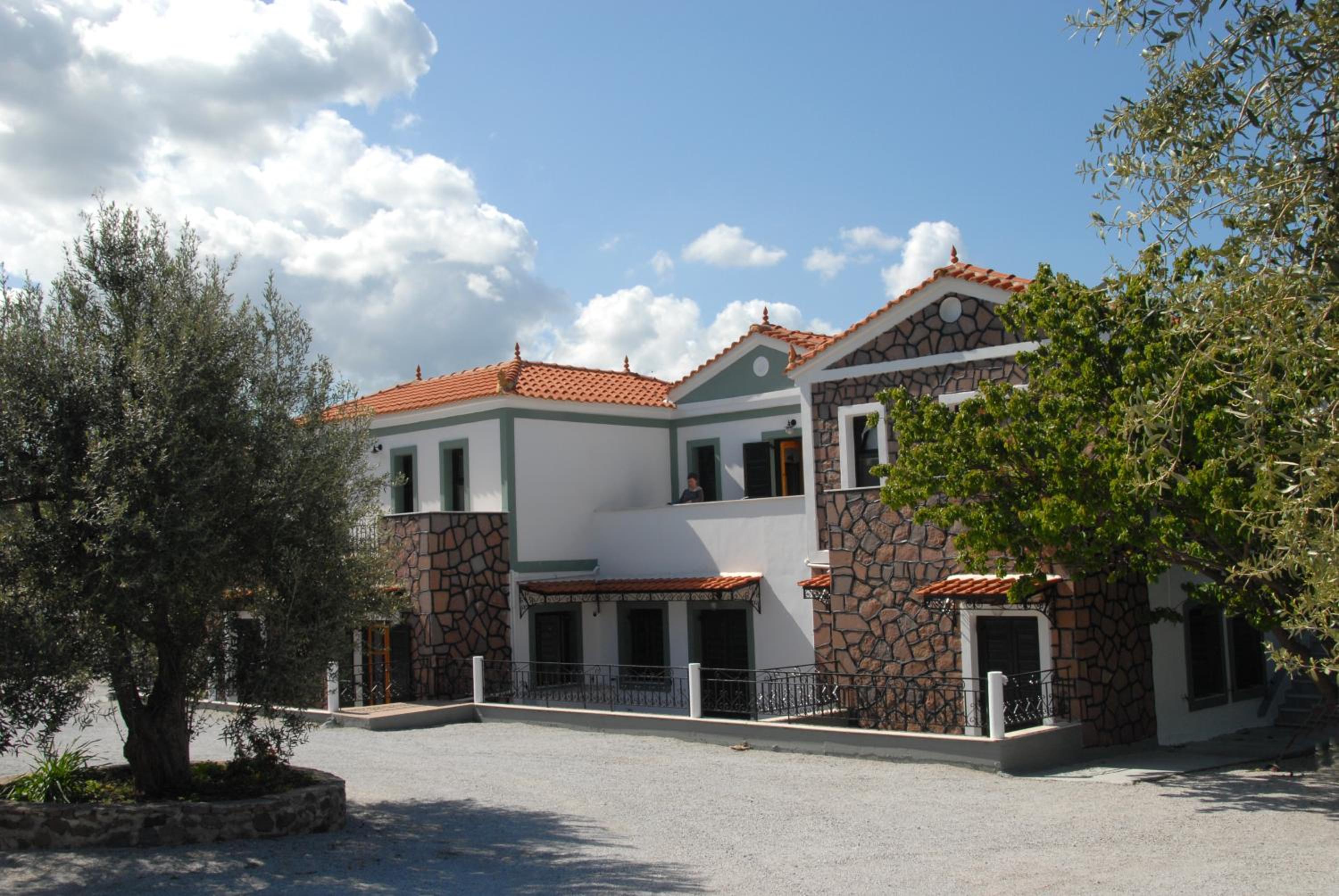 Elea Houses