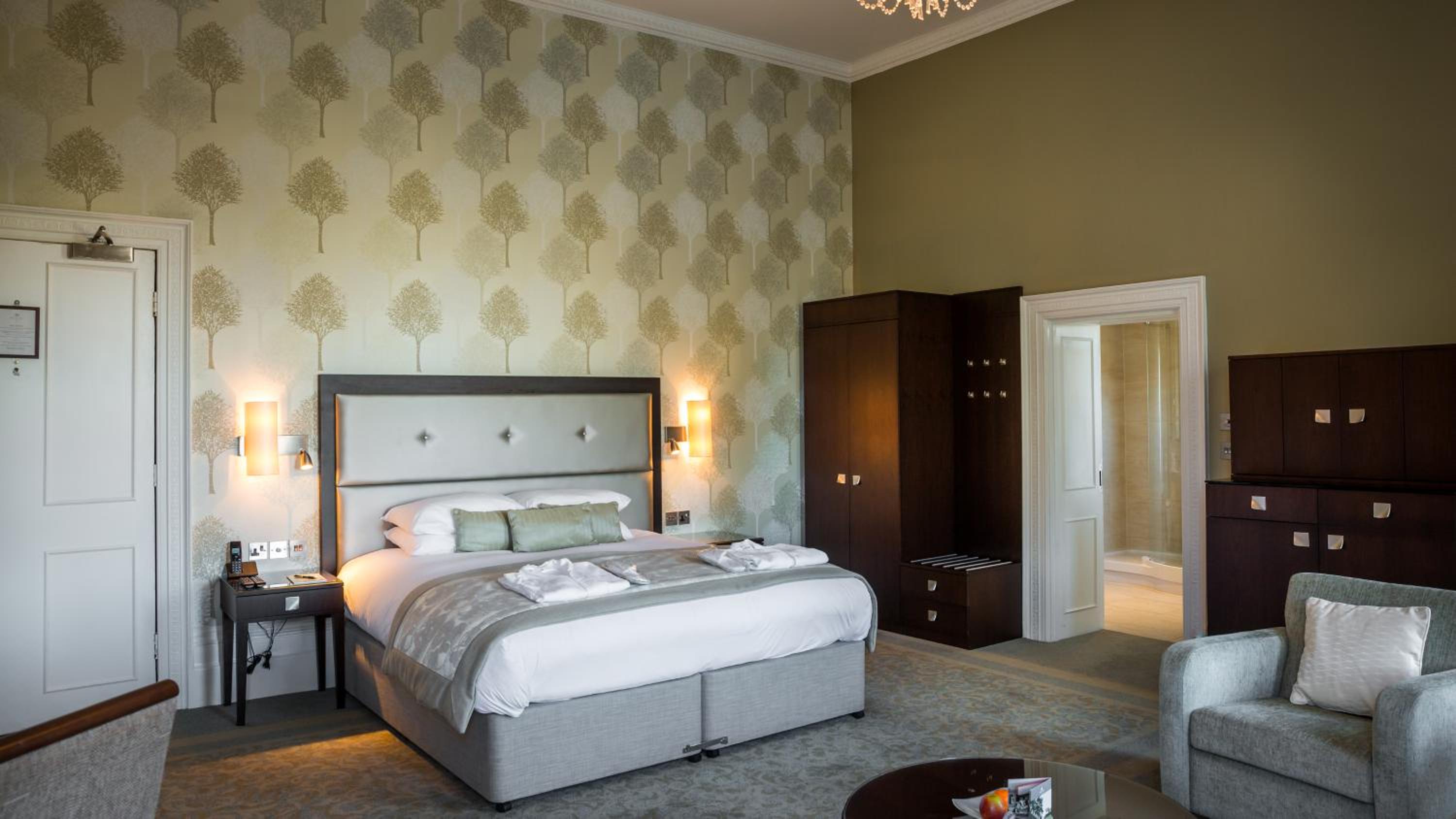 Basingstoke Vacations - Oakley Hall Hotel - Property Image 15