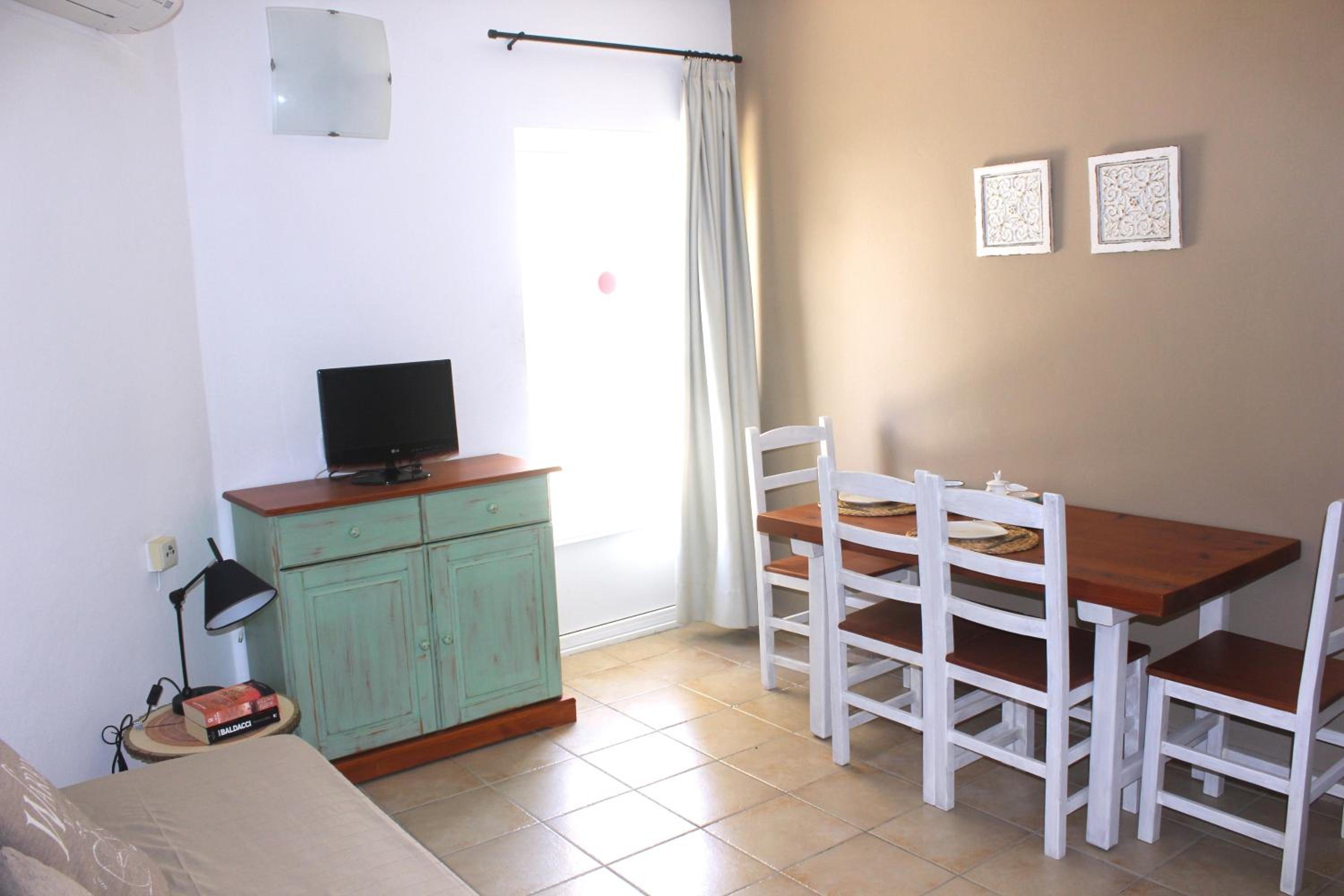 Apartamentos Timon - Emar Hotels