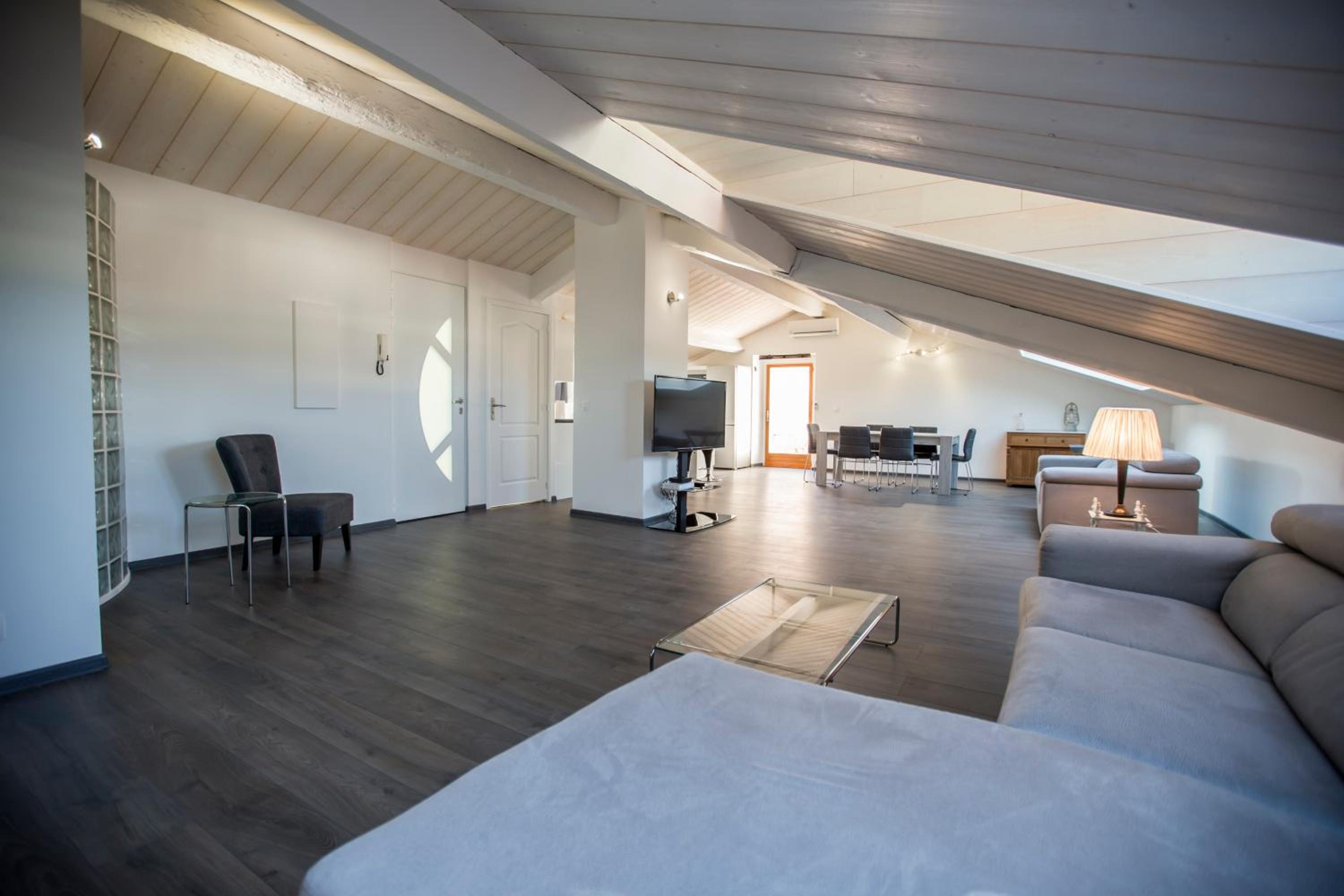 Sherlock Loft by Connexion view 3