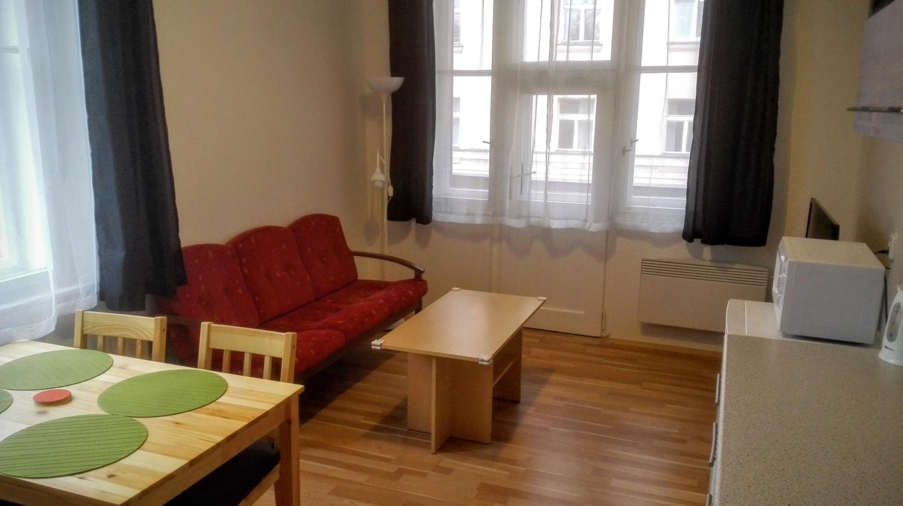 Jezerka Apartments - Free Parking - Easy Access to Center