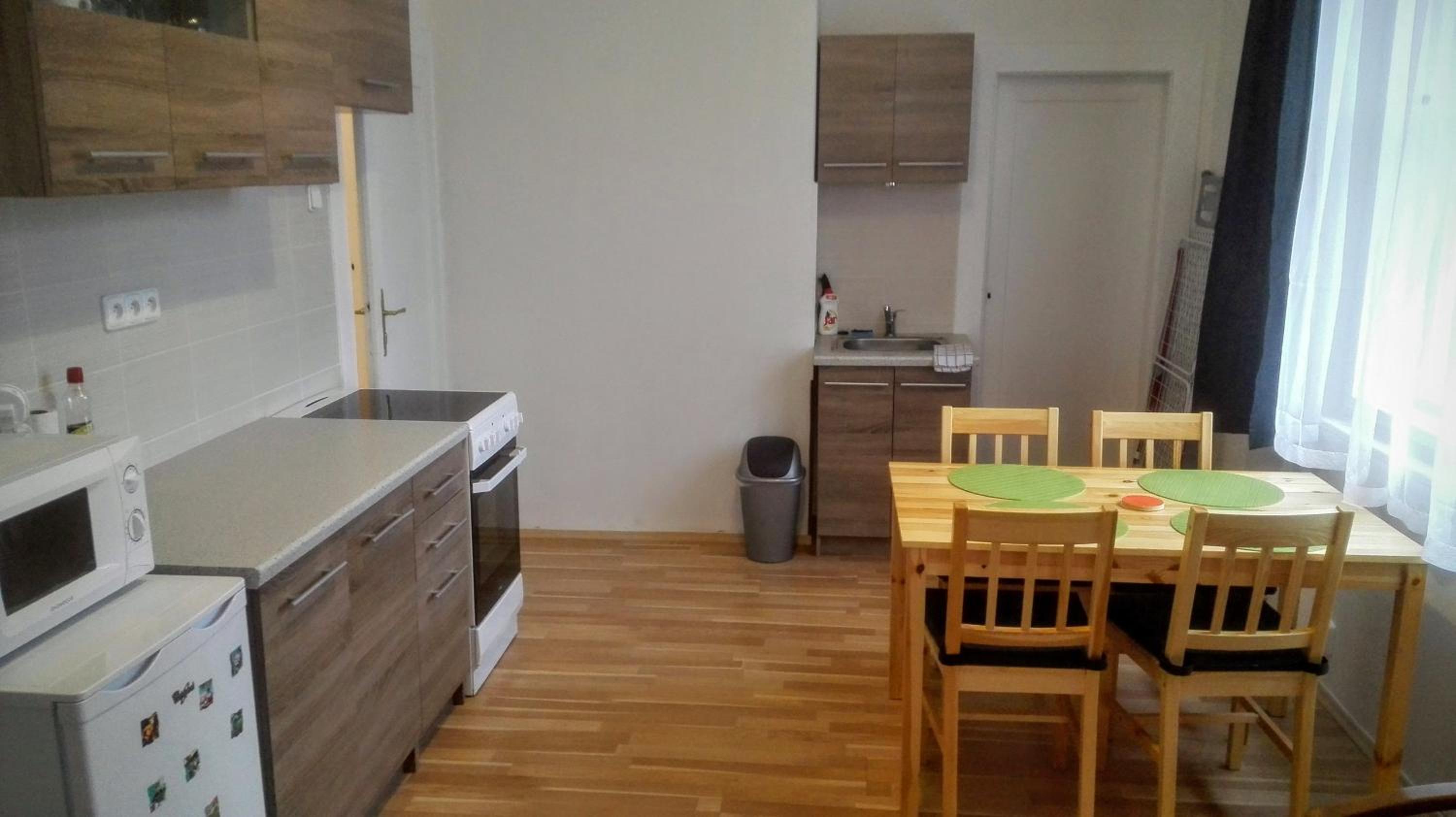 Jezerka Apartments - Free Parking - Easy Access to Center