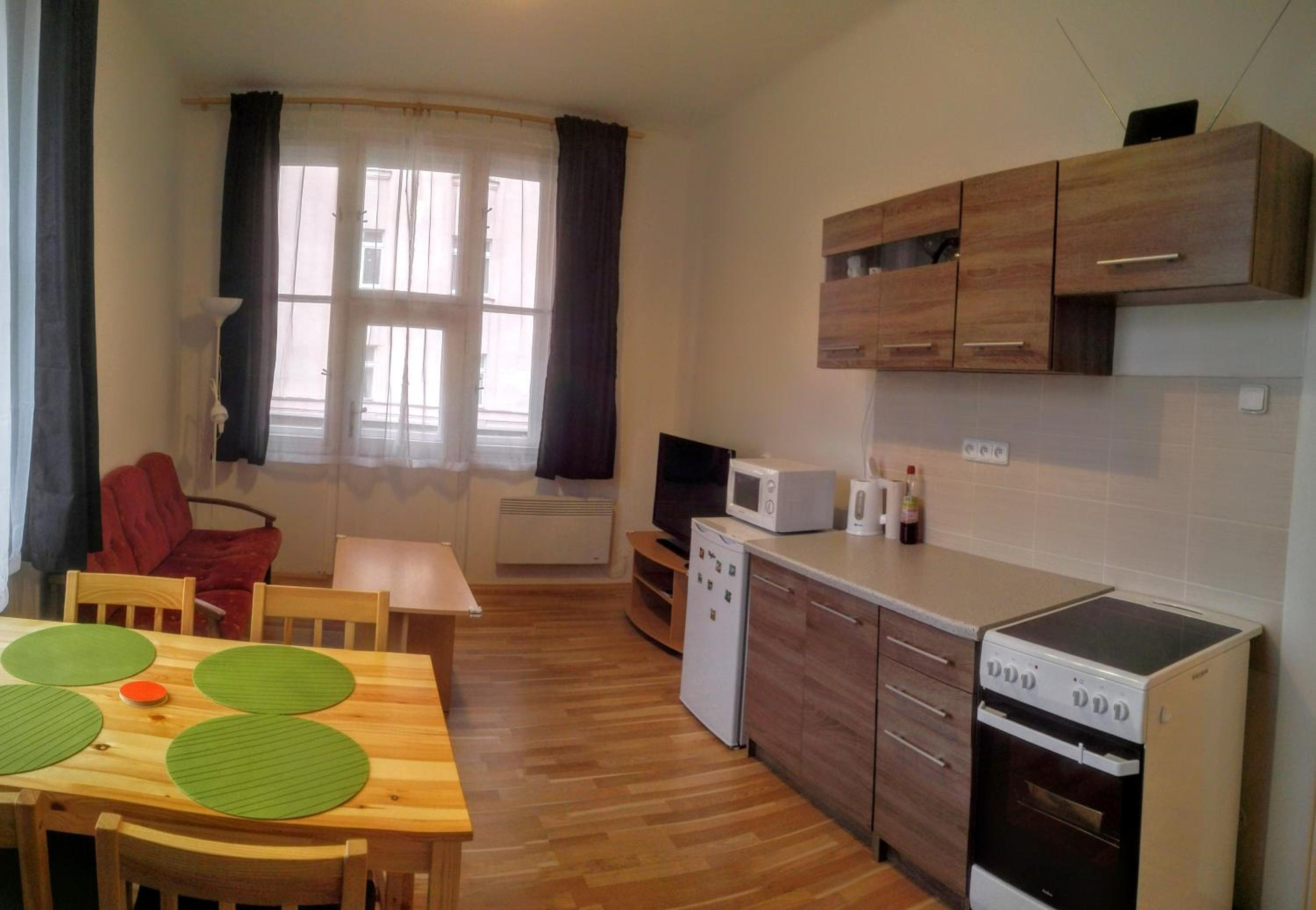 Jezerka Apartments - Free Parking - Easy Access to Center