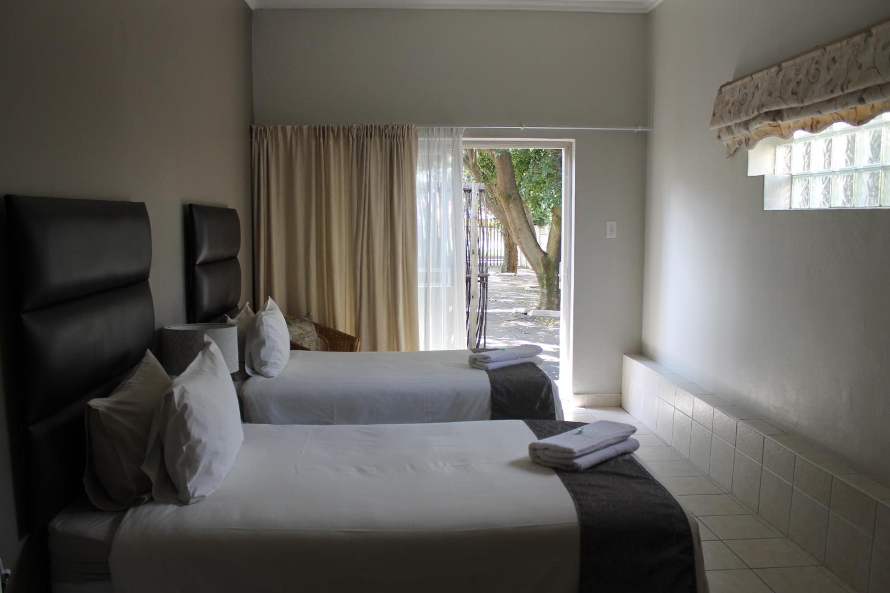 Fin and Feather Guest Lodge