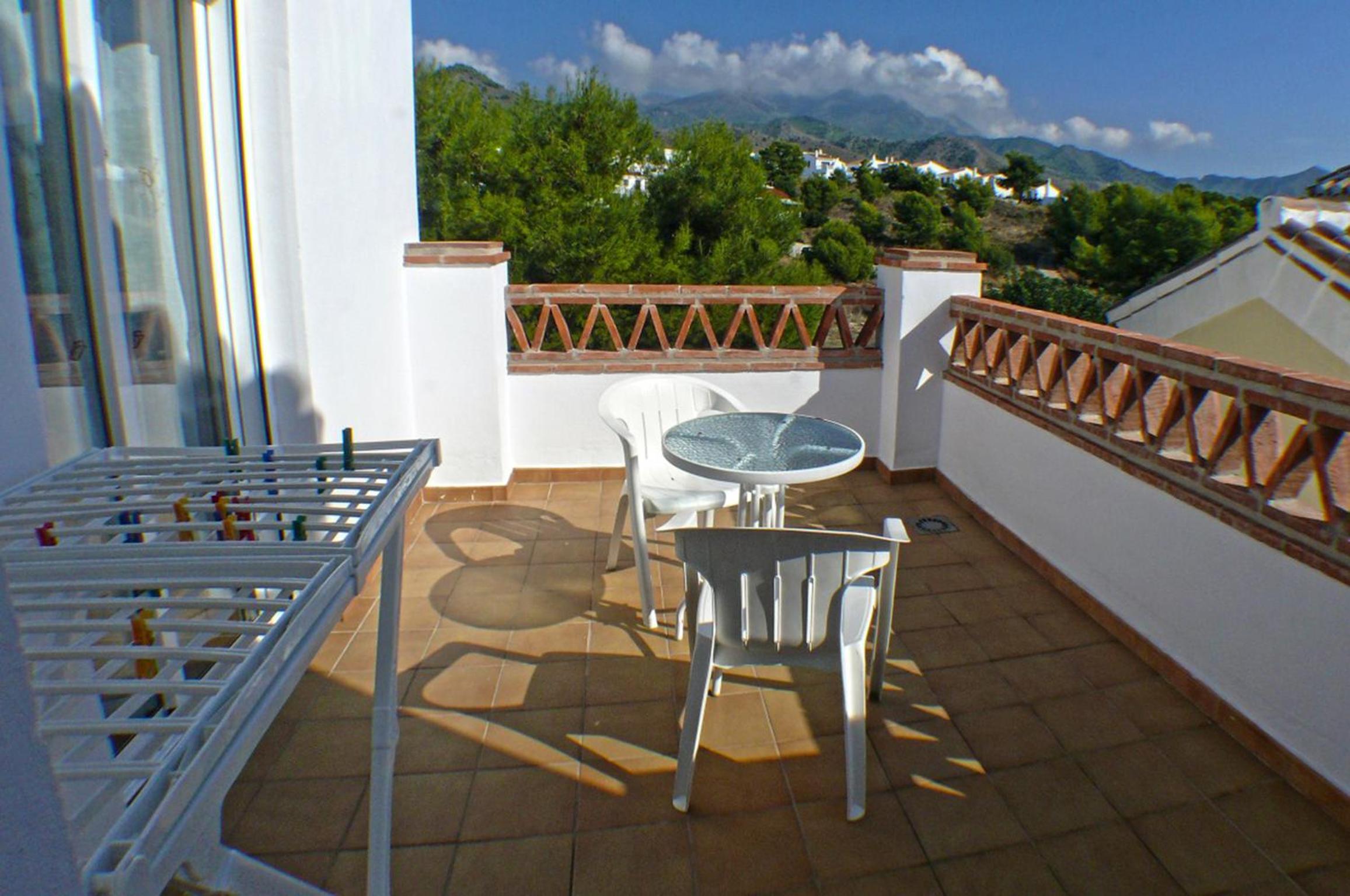 Apartamentos Chimenea en Nerja — balance & terrace