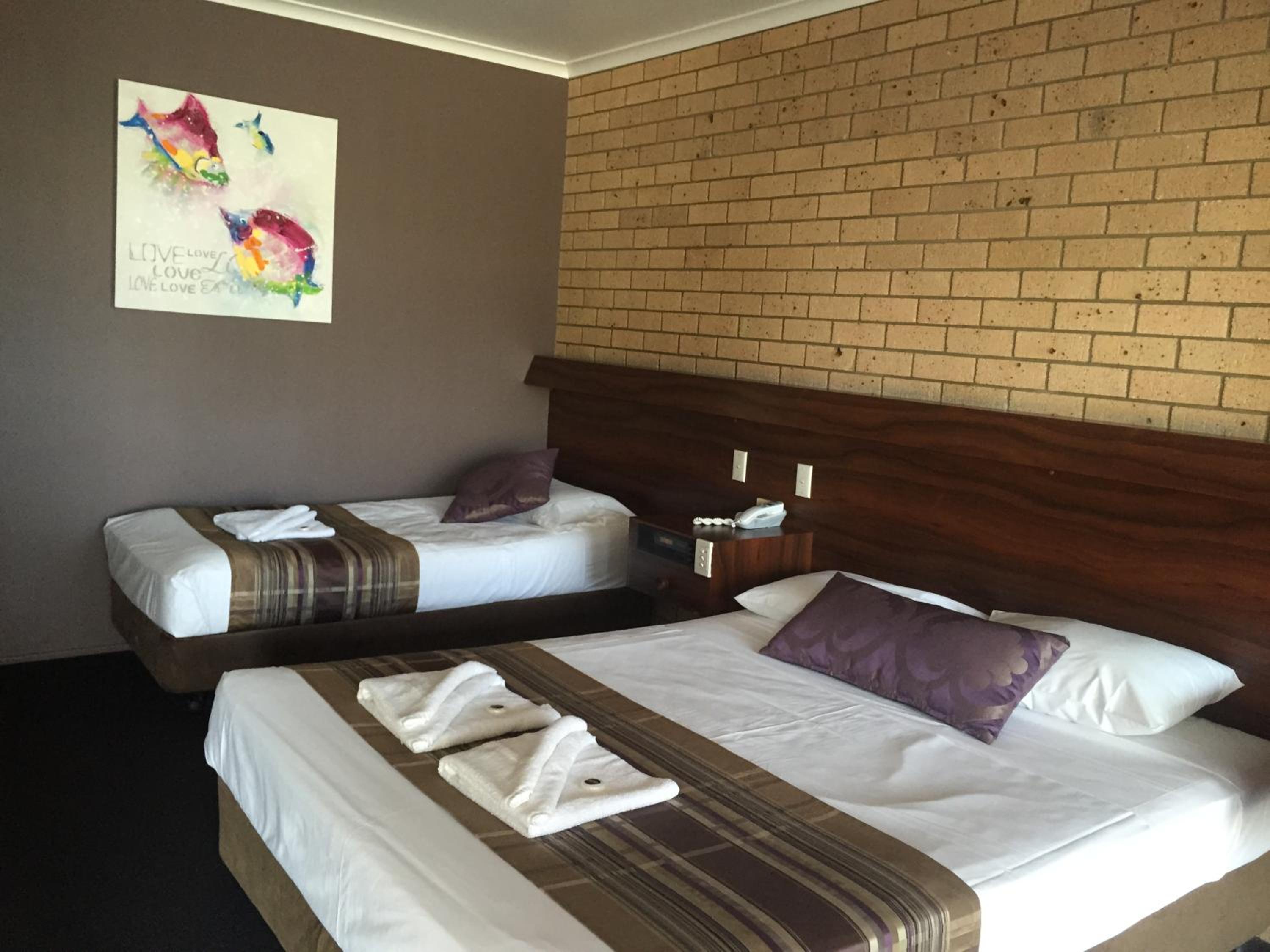 Sarina Motor Inn
