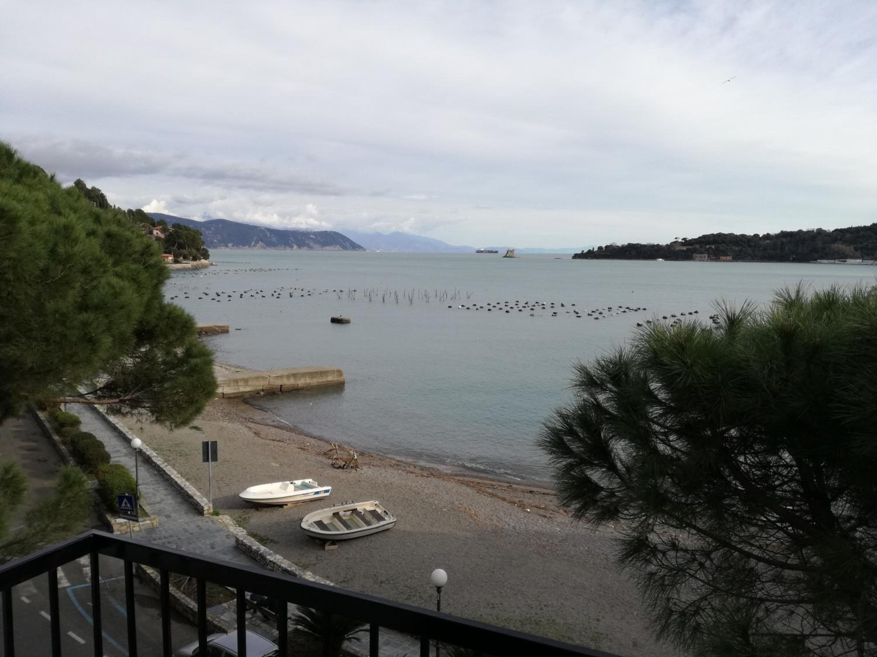 Olivo apartment with sea view view 4