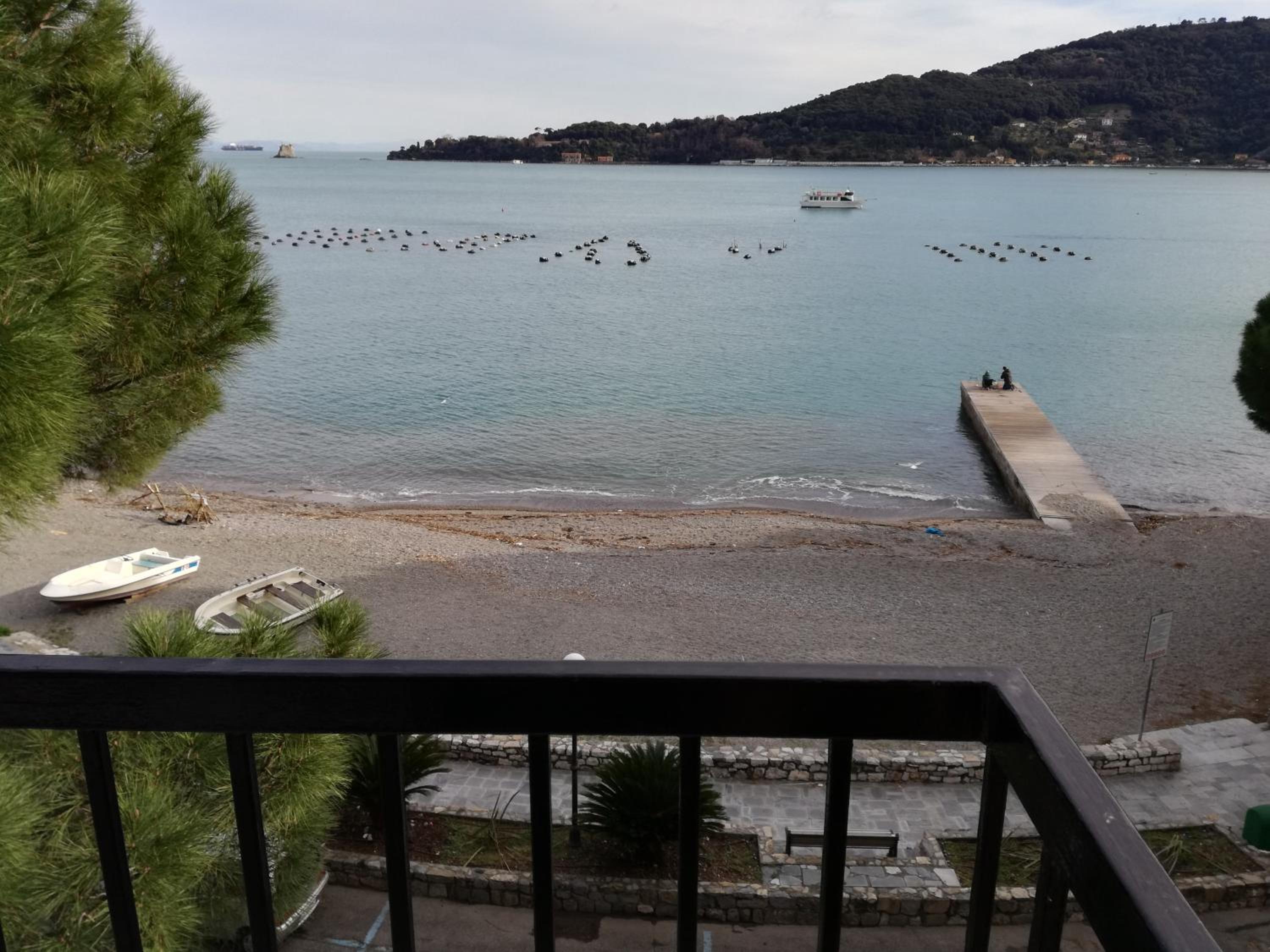 Olivo apartment with sea view view 5