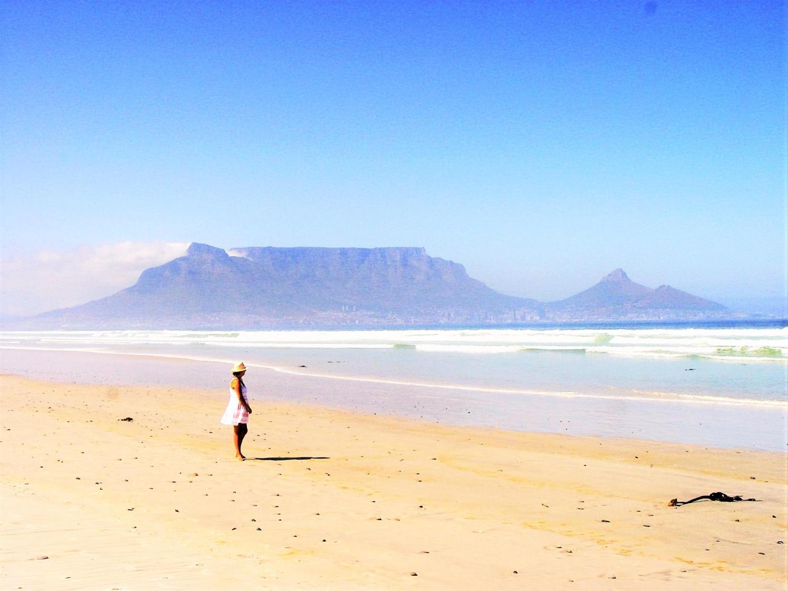 OCEAN BREEZE SUNSET BEACH - Cape Town