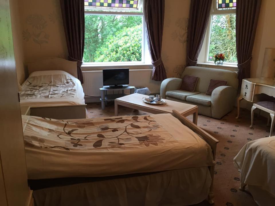 Oakfield Lodge Guest House Stockport