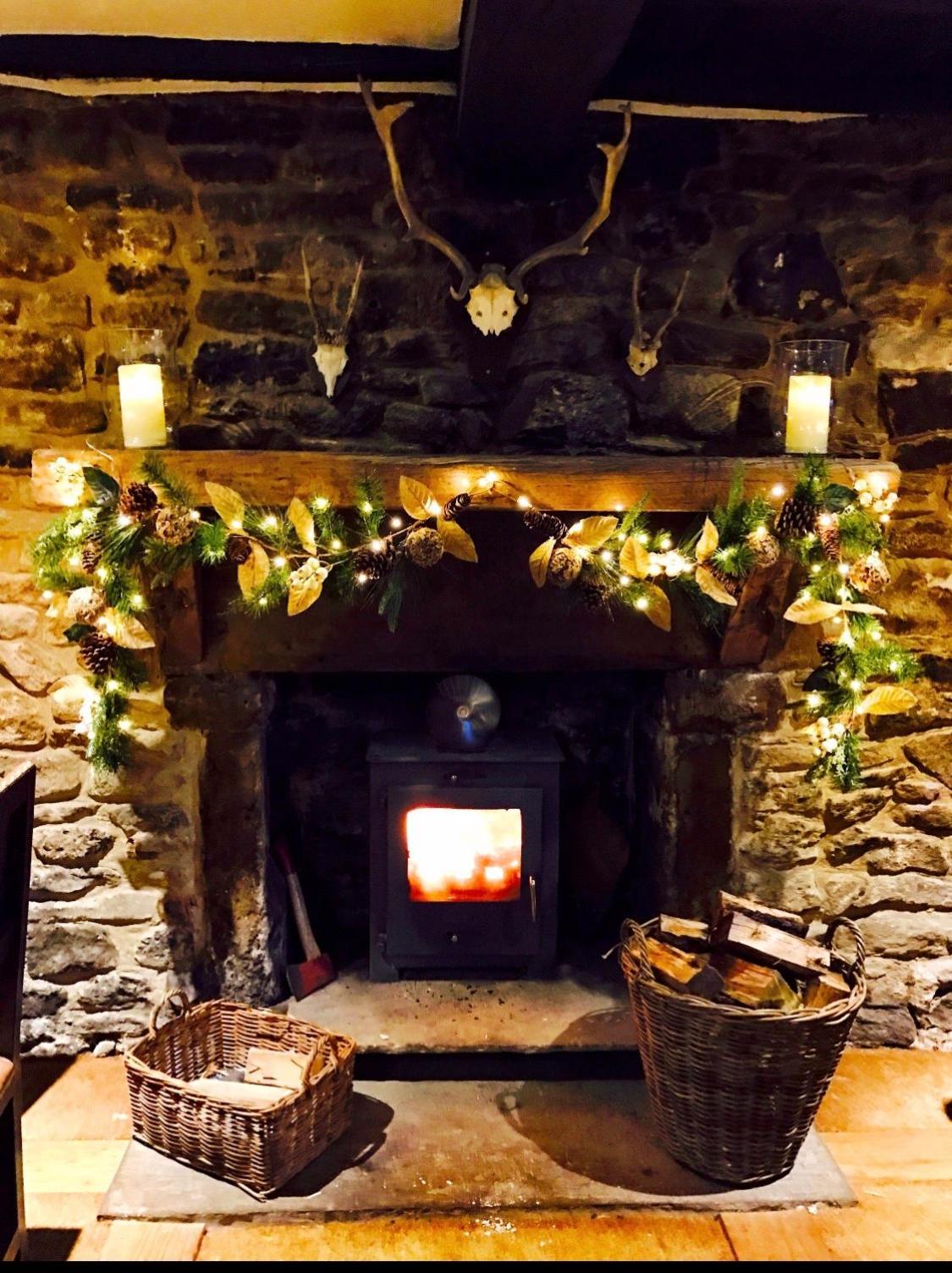 The Moon Inn at Stoney Middleton view 4
