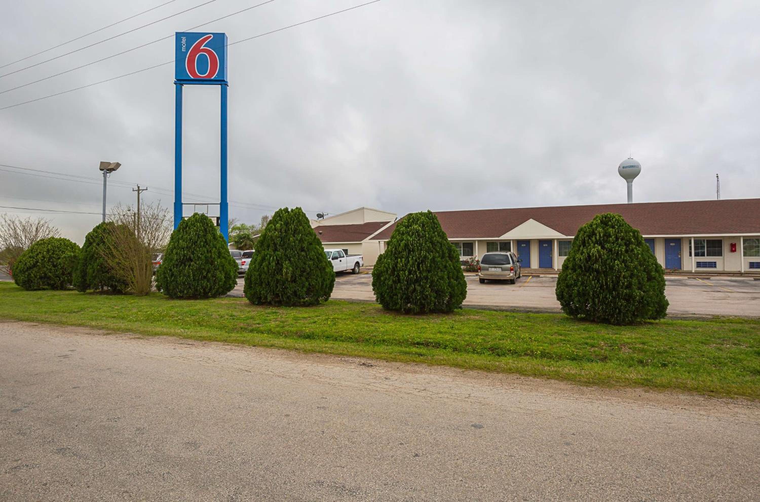 Motel 6-Madisonville, TX