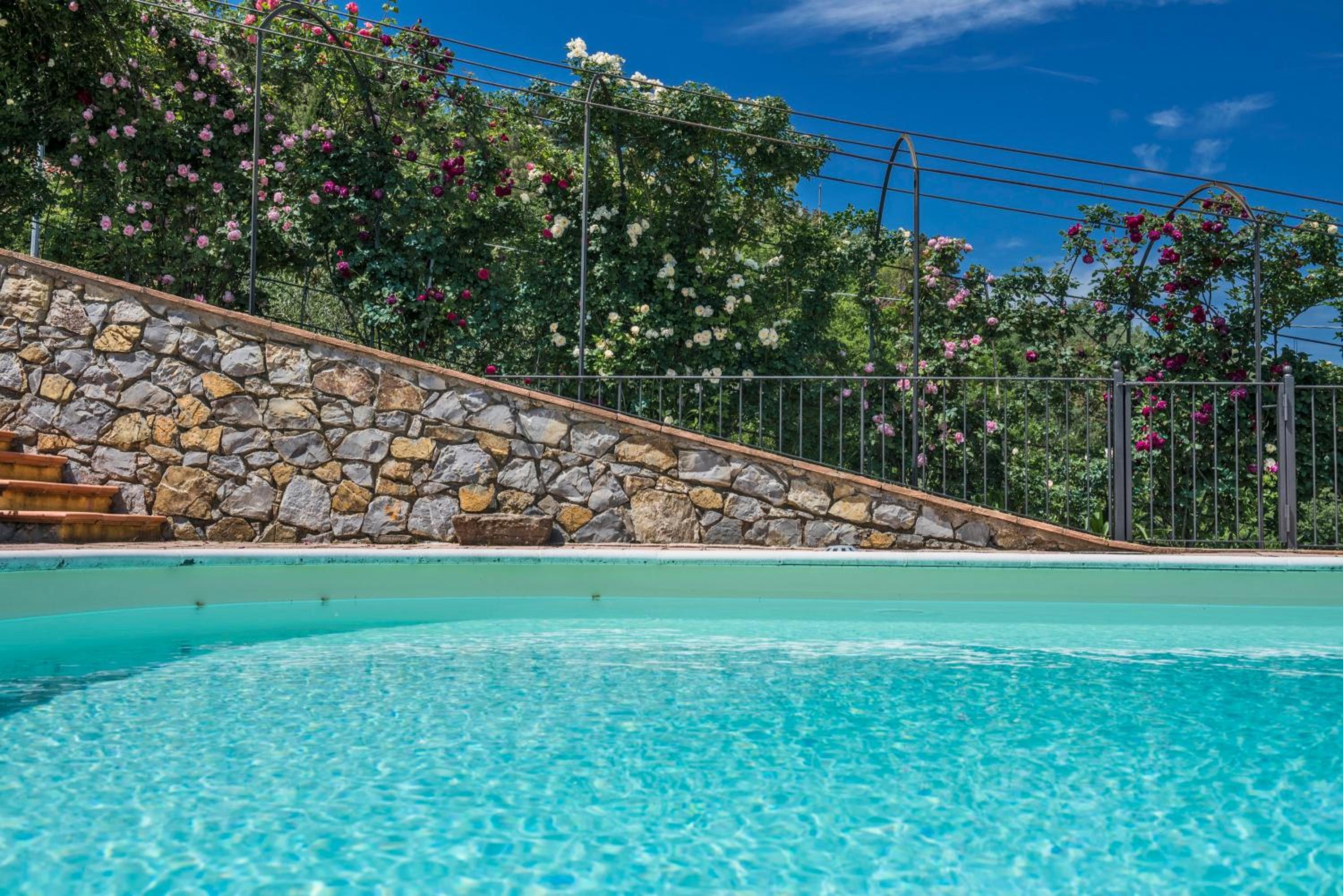Villa Casalguidi by PosarelliVillas