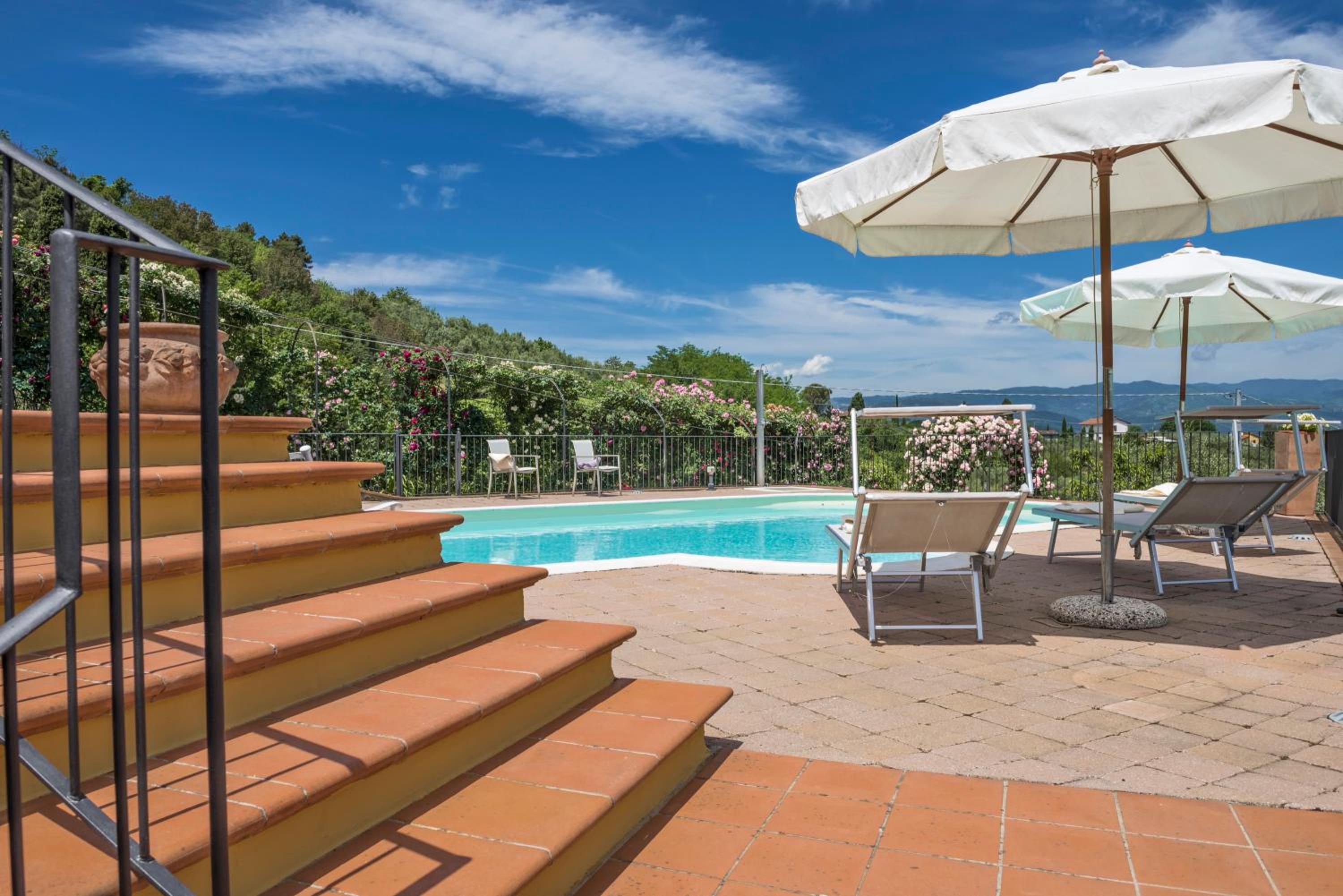 Villa Casalguidi by PosarelliVillas