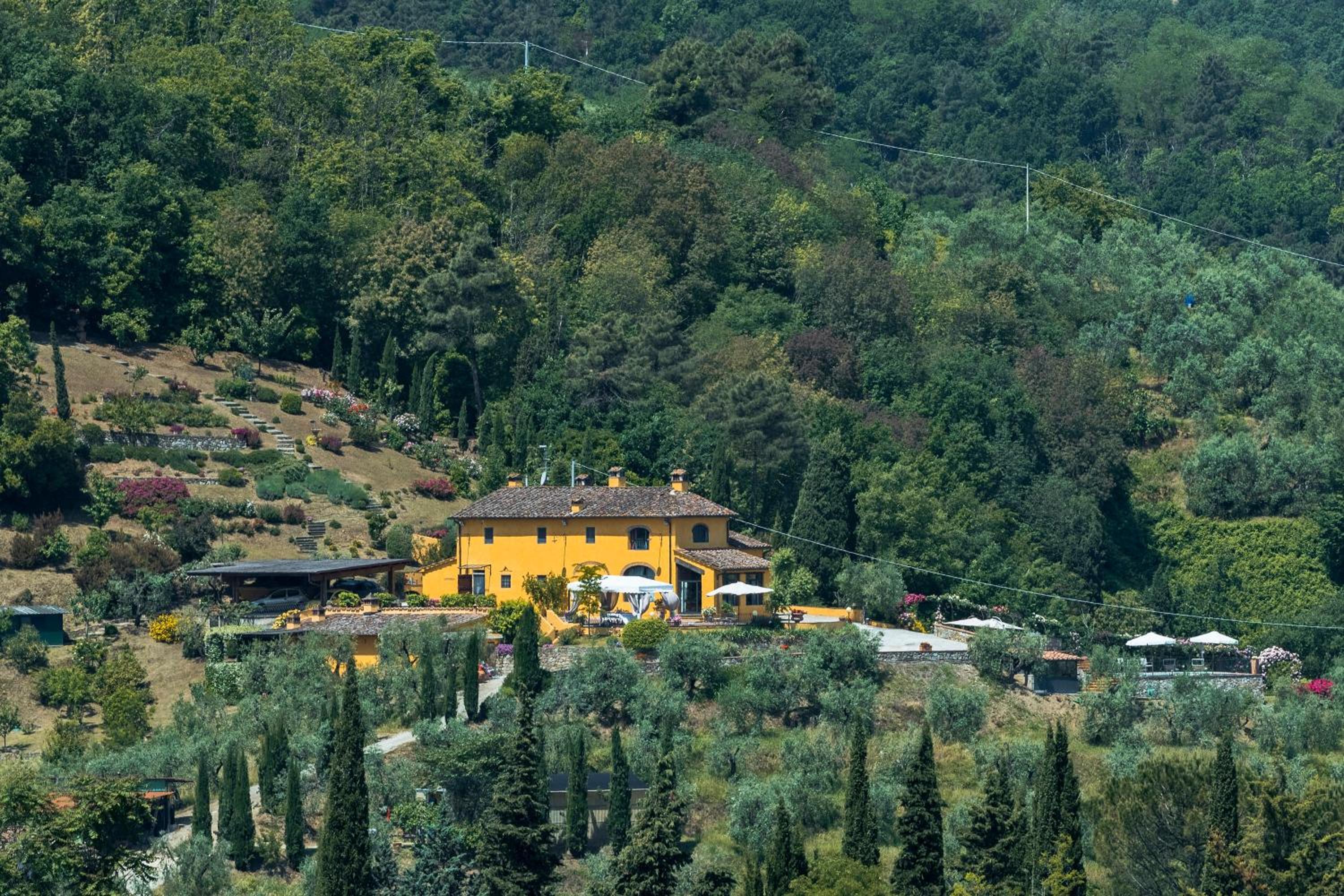 Villa Casalguidi by PosarelliVillas