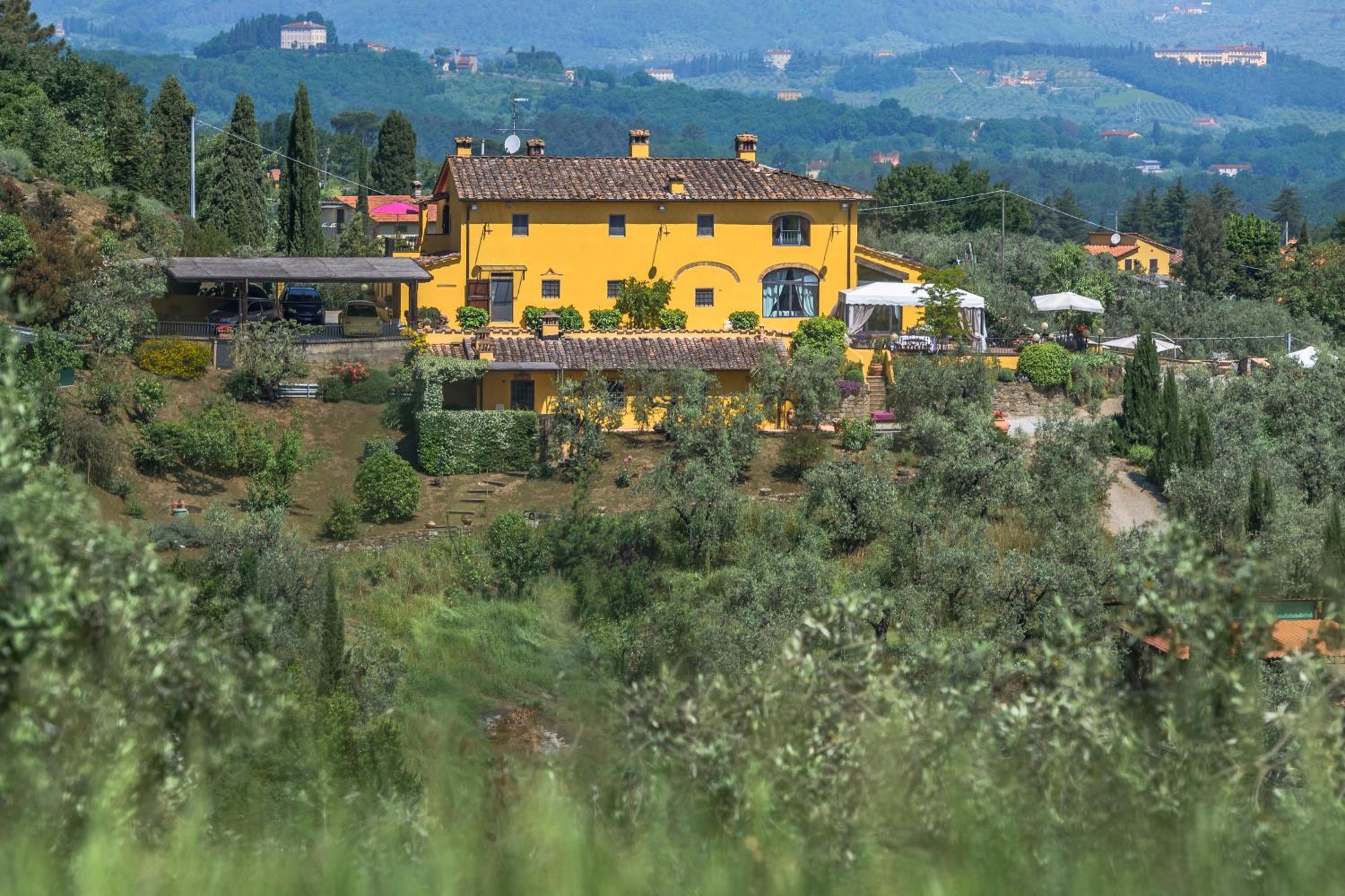Villa Casalguidi by PosarelliVillas