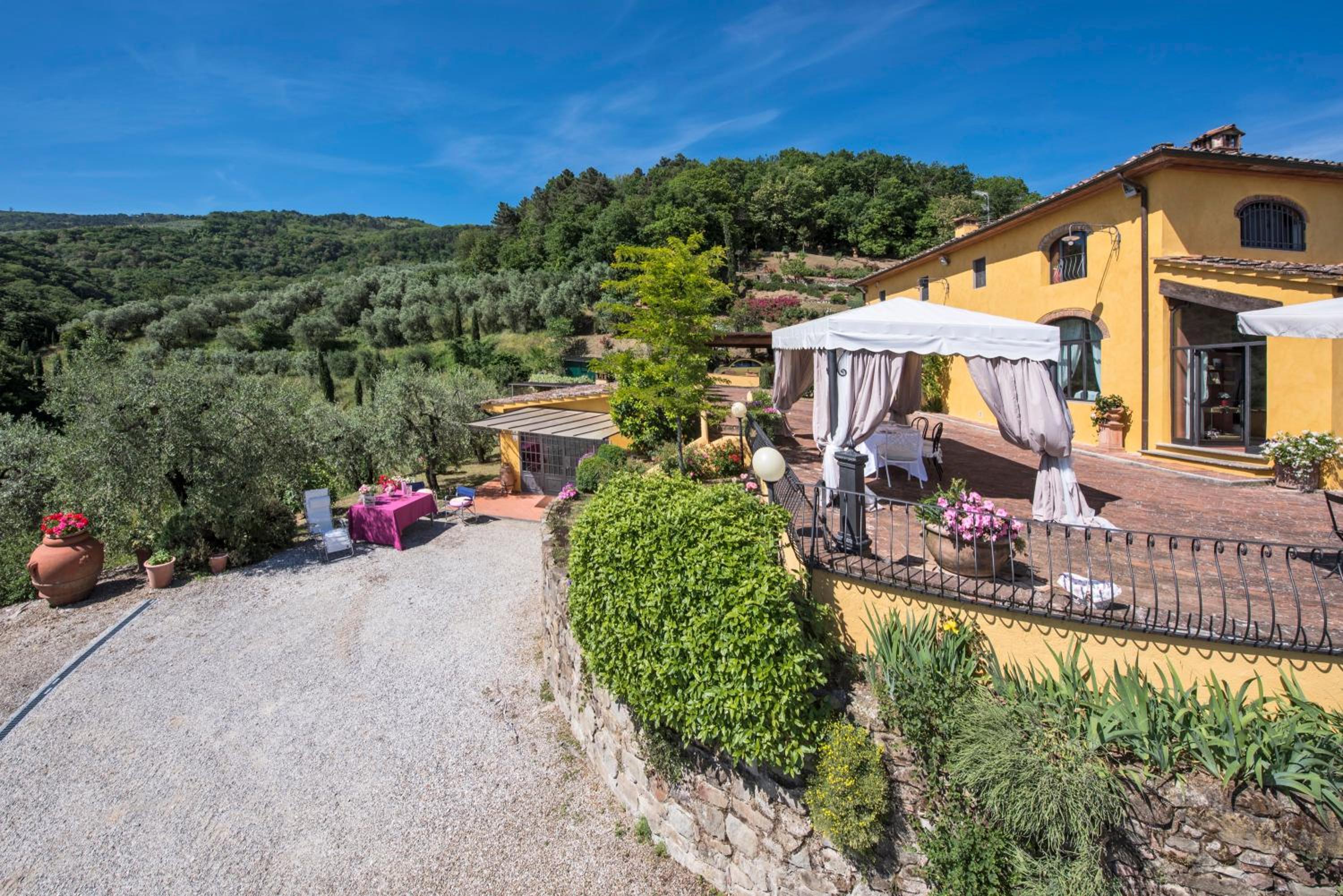 Villa Casalguidi by PosarelliVillas