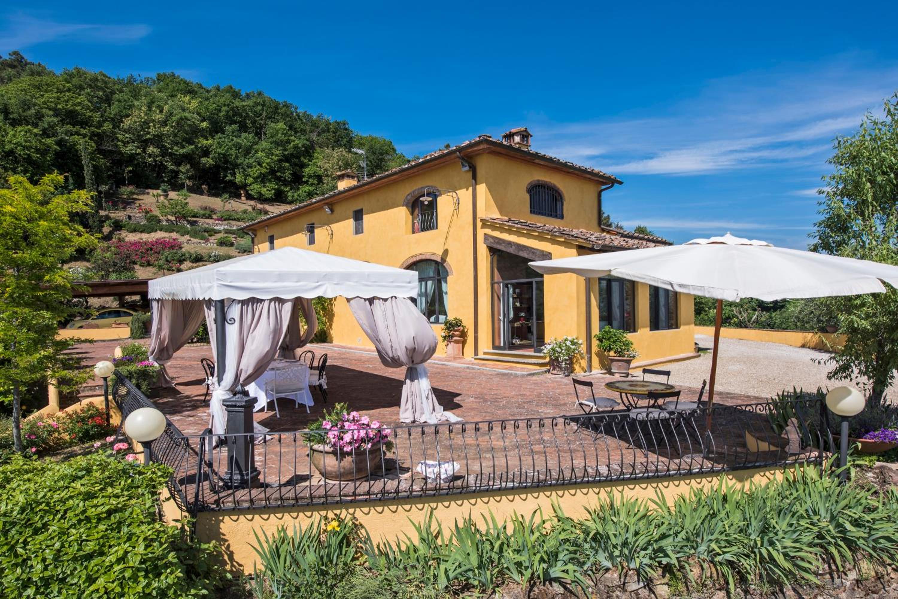 Villa Casalguidi by PosarelliVillas