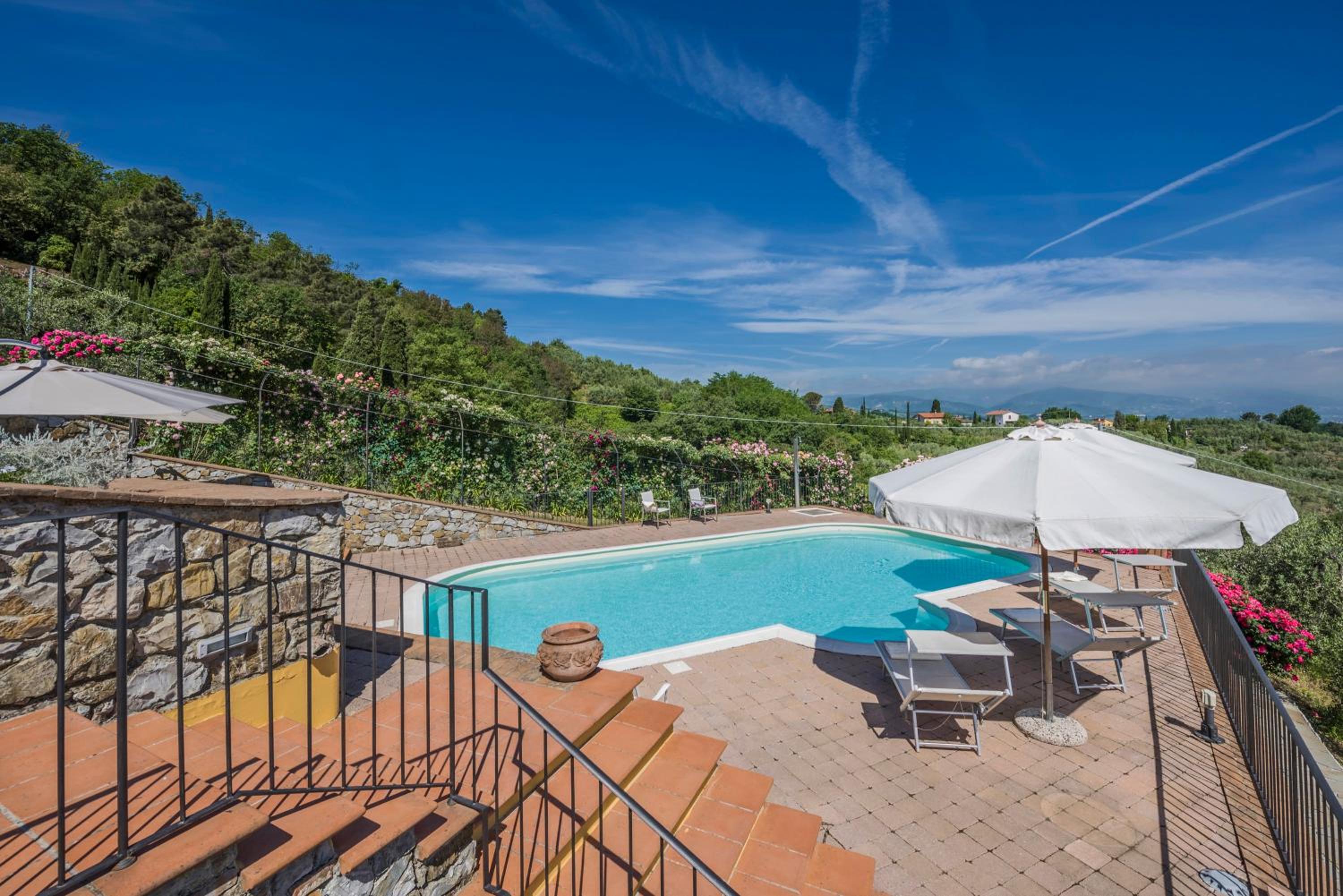 Villa Casalguidi by PosarelliVillas