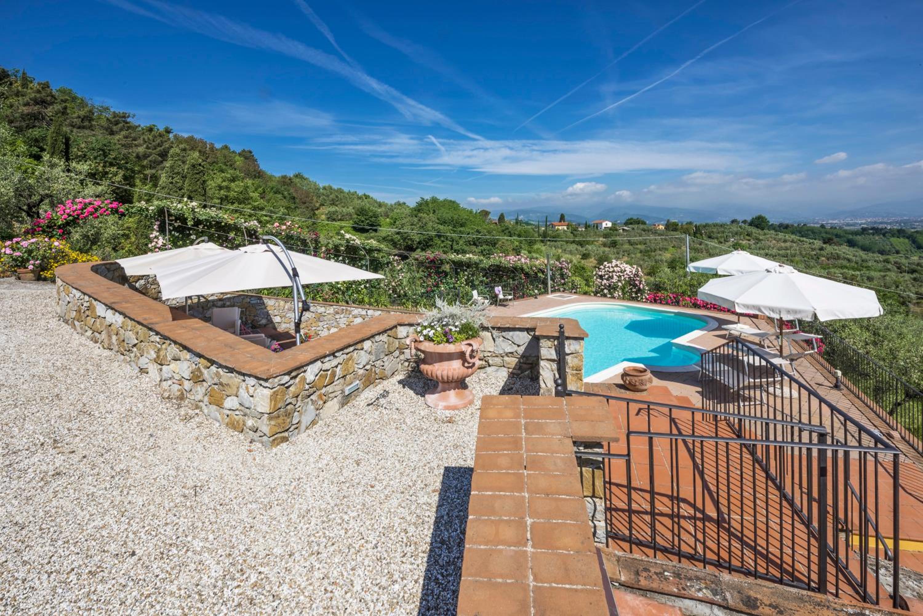 Villa Casalguidi by PosarelliVillas