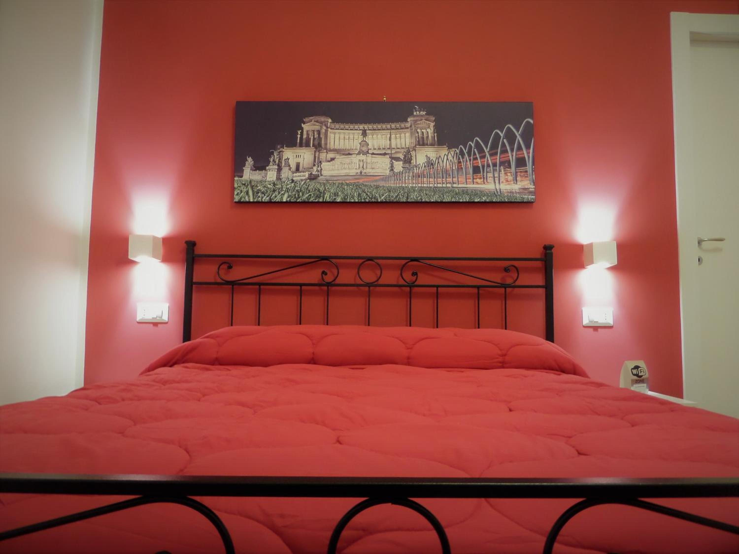 325 Rooms ai Fori