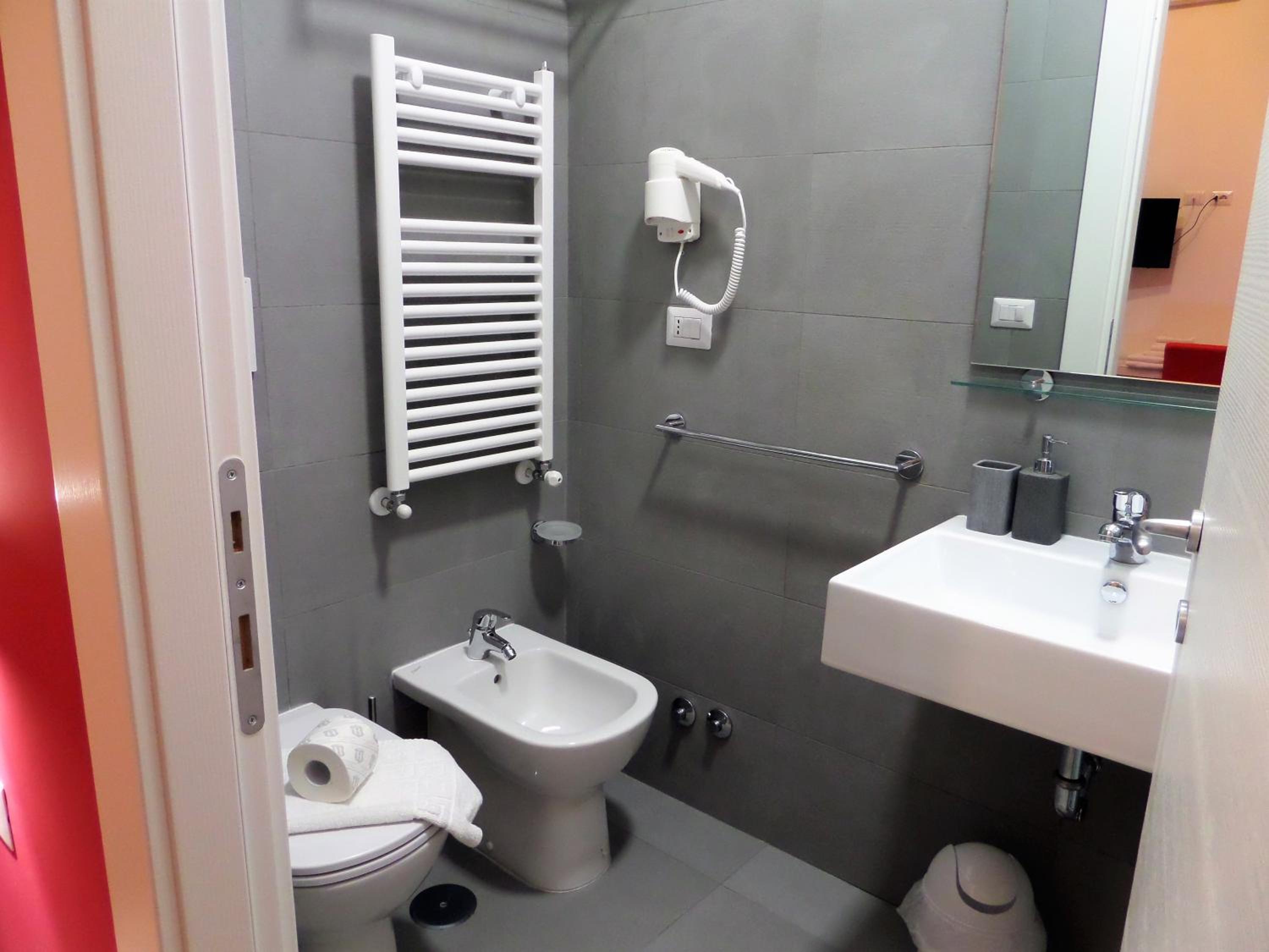 325 Rooms ai Fori
