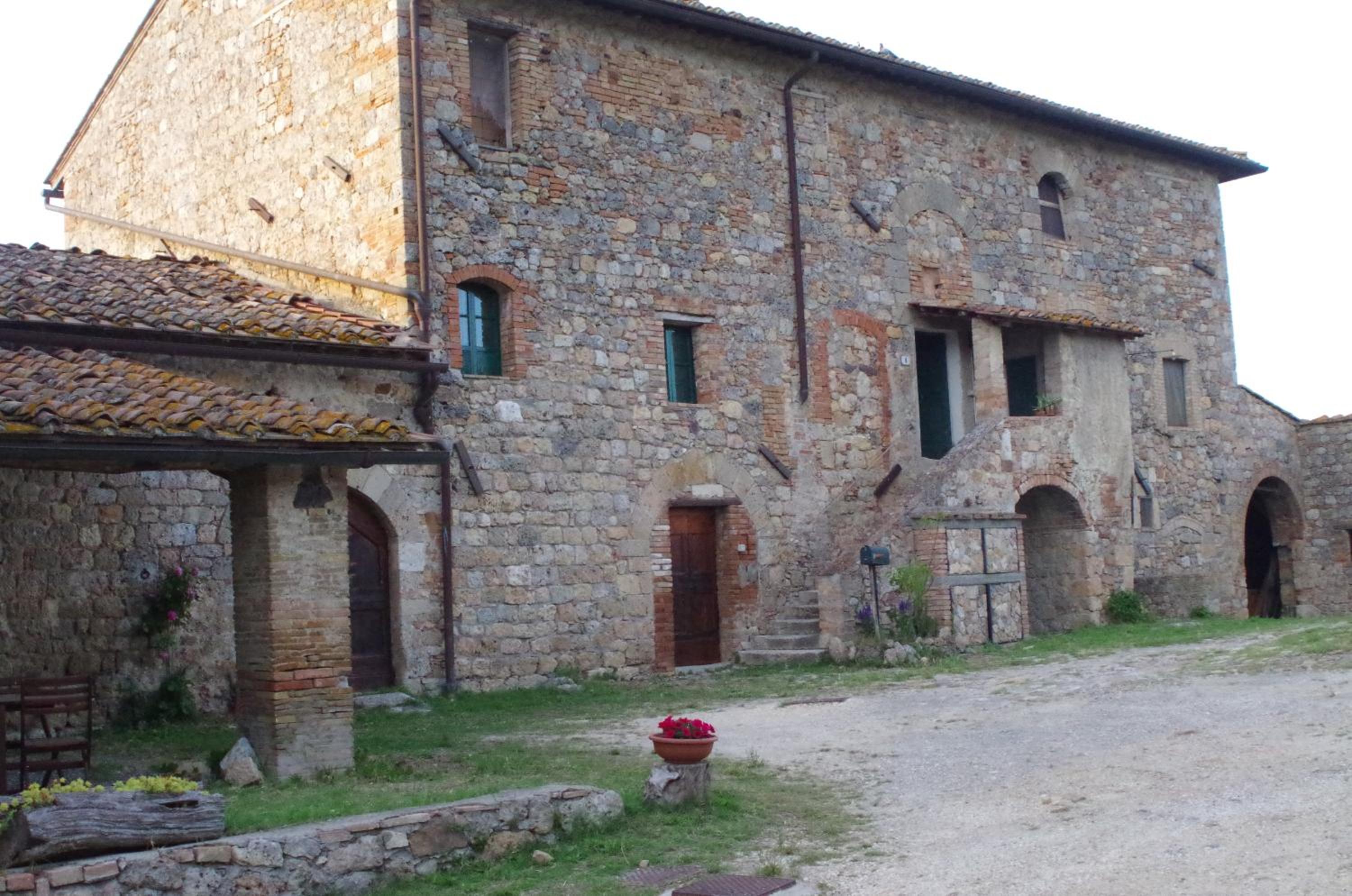 Photo 11