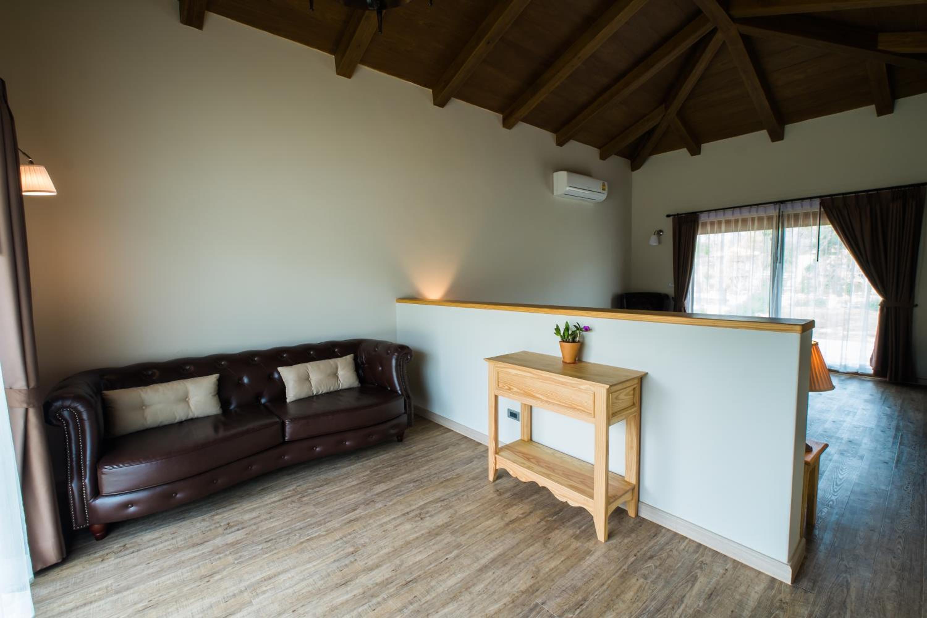 Mela Garden Retreat Cottage