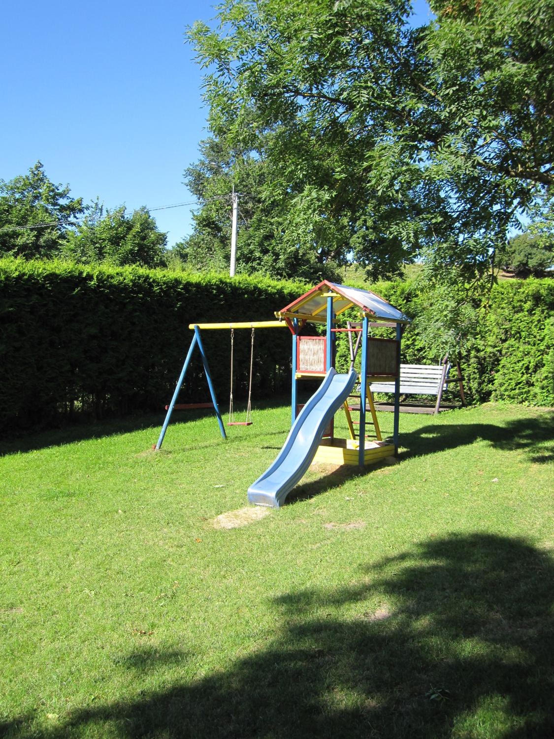 Photo 10