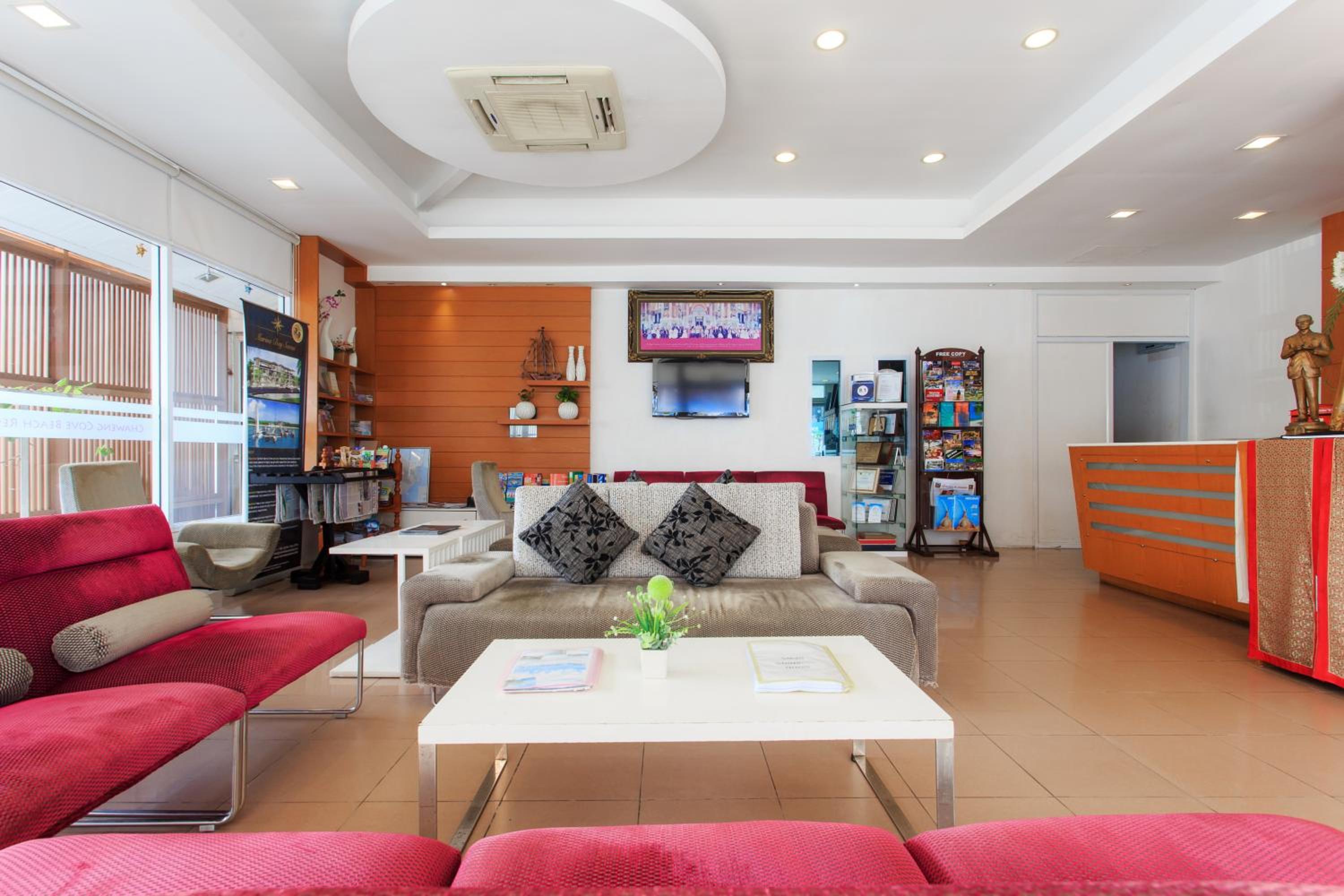 Lobby & Reception