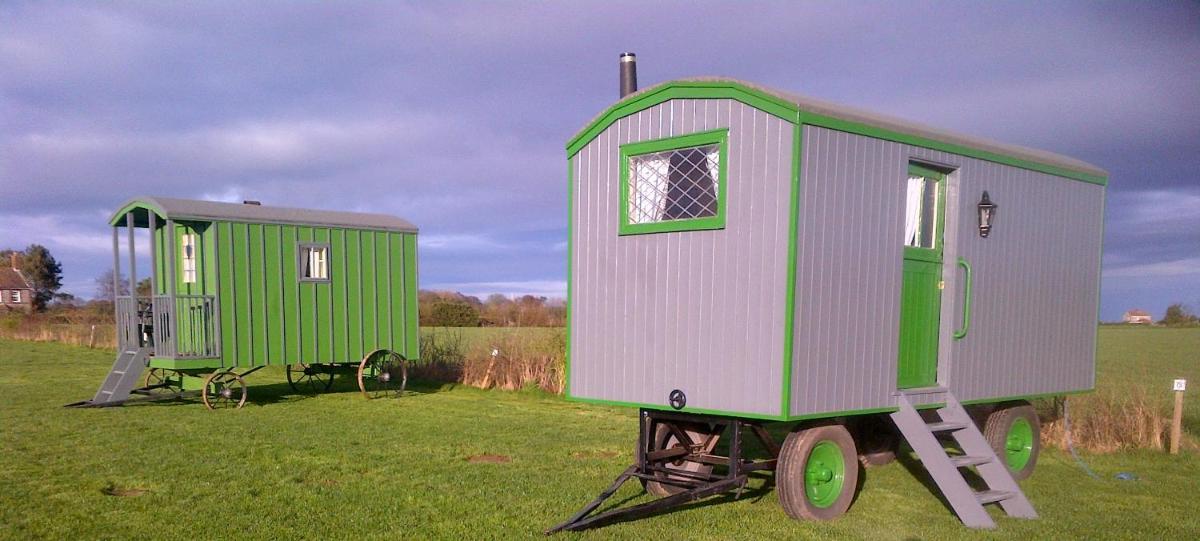 Shrublands Farm Shepherd's Hut view 2